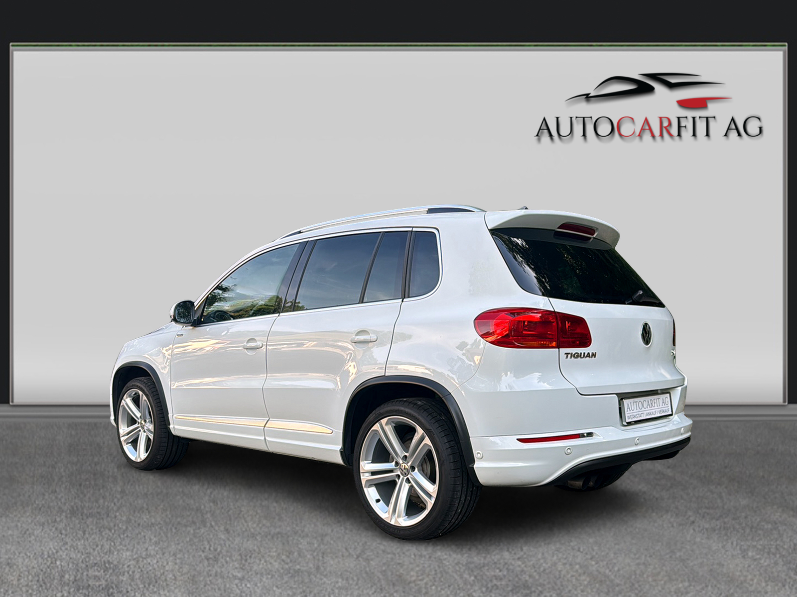 VW Tiguan 2.0 TSI Sport&Style 4Motion DSG-image-3