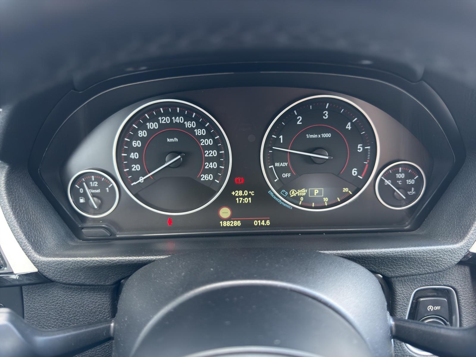 BMW 330d xDrive Touring M Sport Steptronic (CH)-image-12