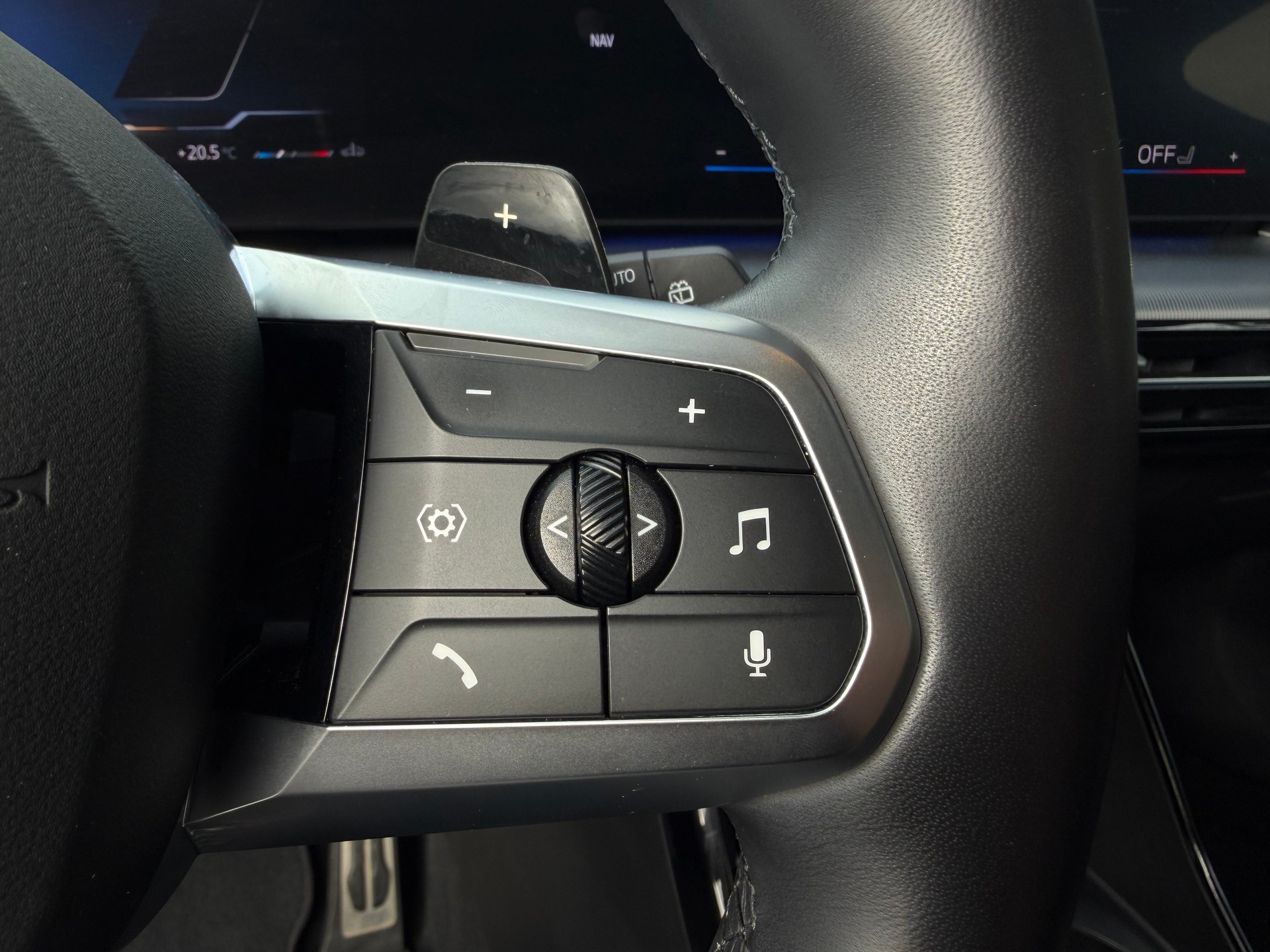 BMW 218d Active Tourer M Sport DKG-image-21