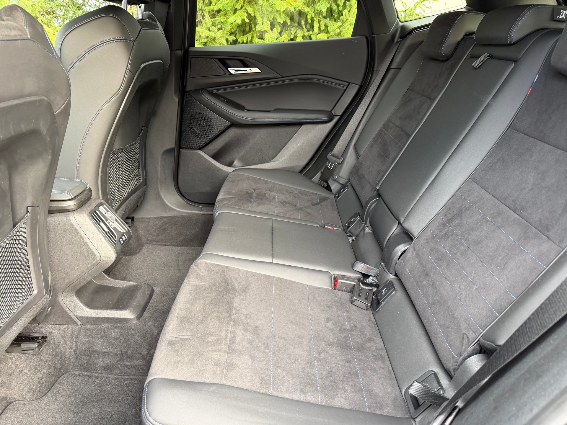 BMW 218d Active Tourer M Sport DKG-image-17