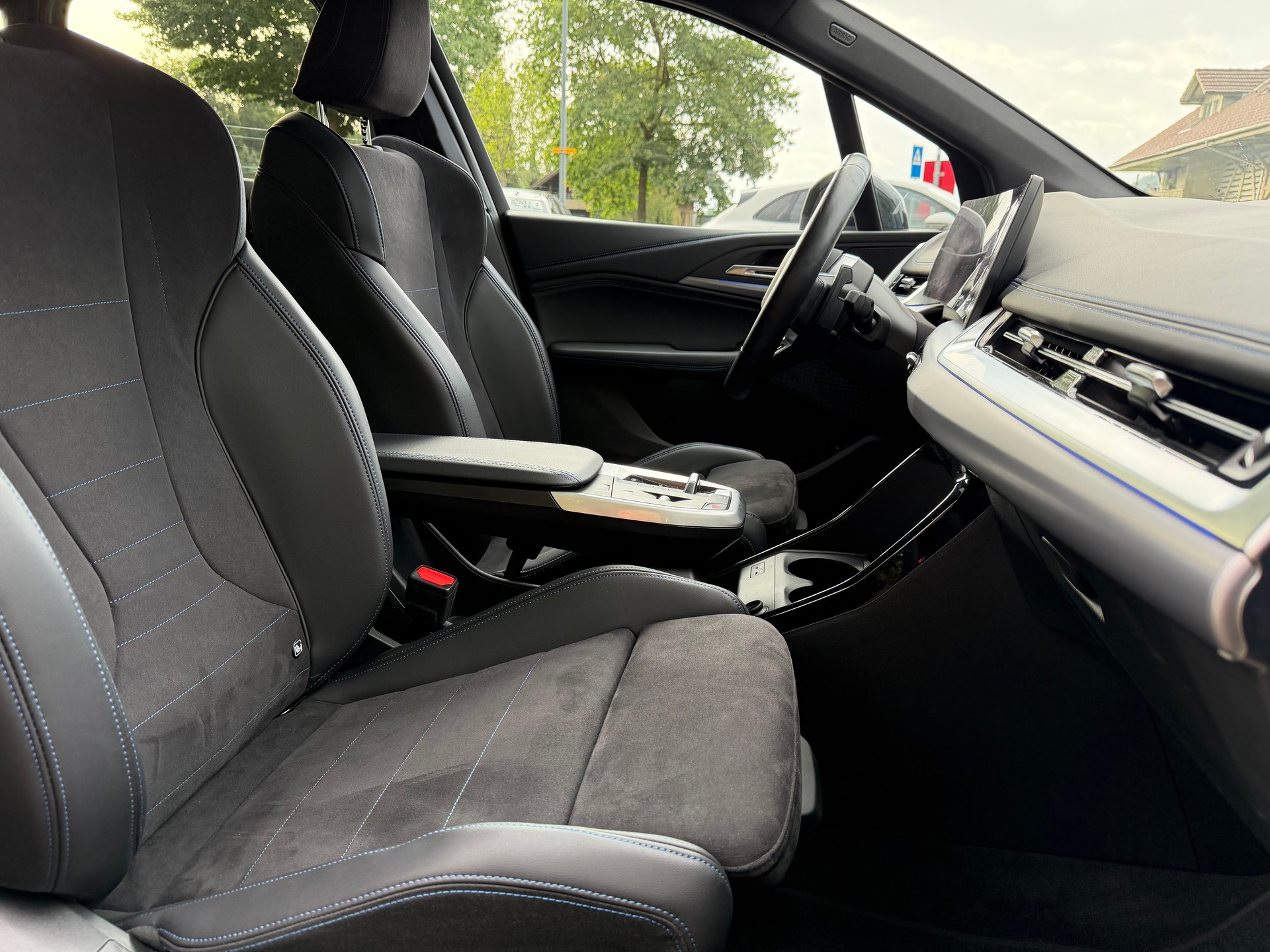 BMW 218d Active Tourer M Sport DKG-image-16