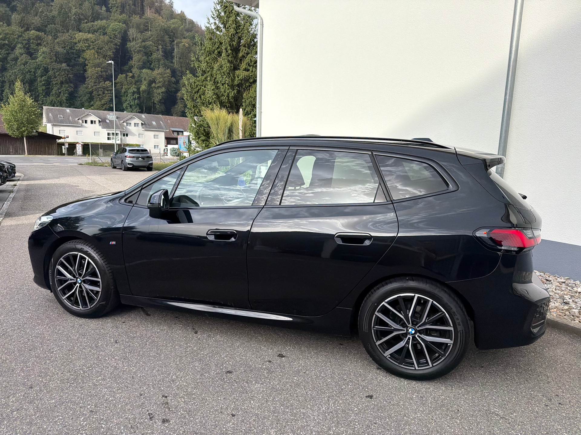 BMW 218d Active Tourer M Sport DKG-image-12