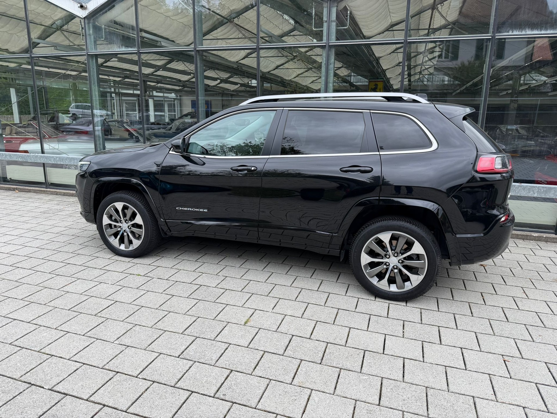 JEEP Cherokee 2.2MJ Overland AWD Drive II 9ATX-showroom-element-3