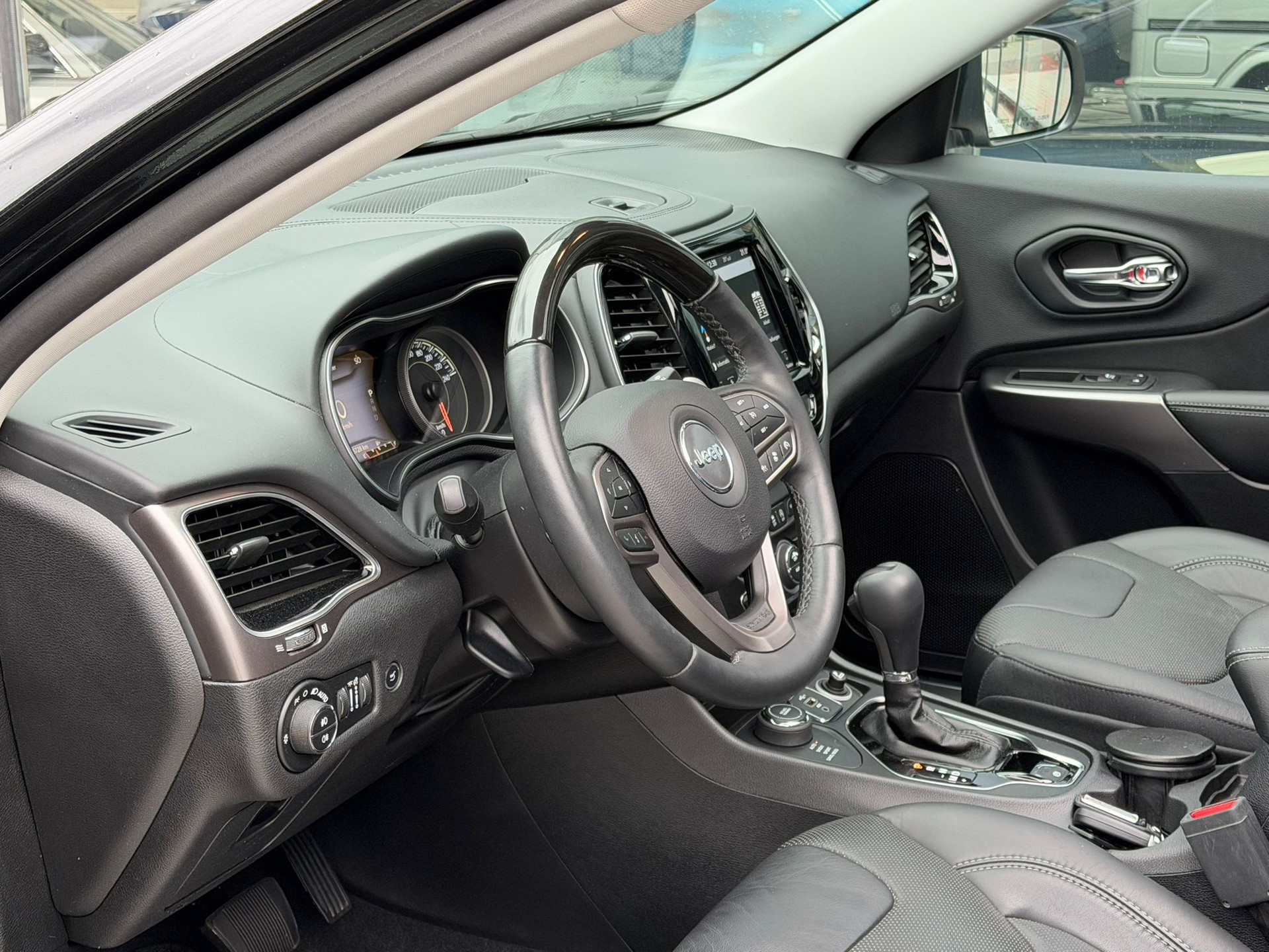JEEP Cherokee 2.2MJ Overland AWD Drive II 9ATX-image-7