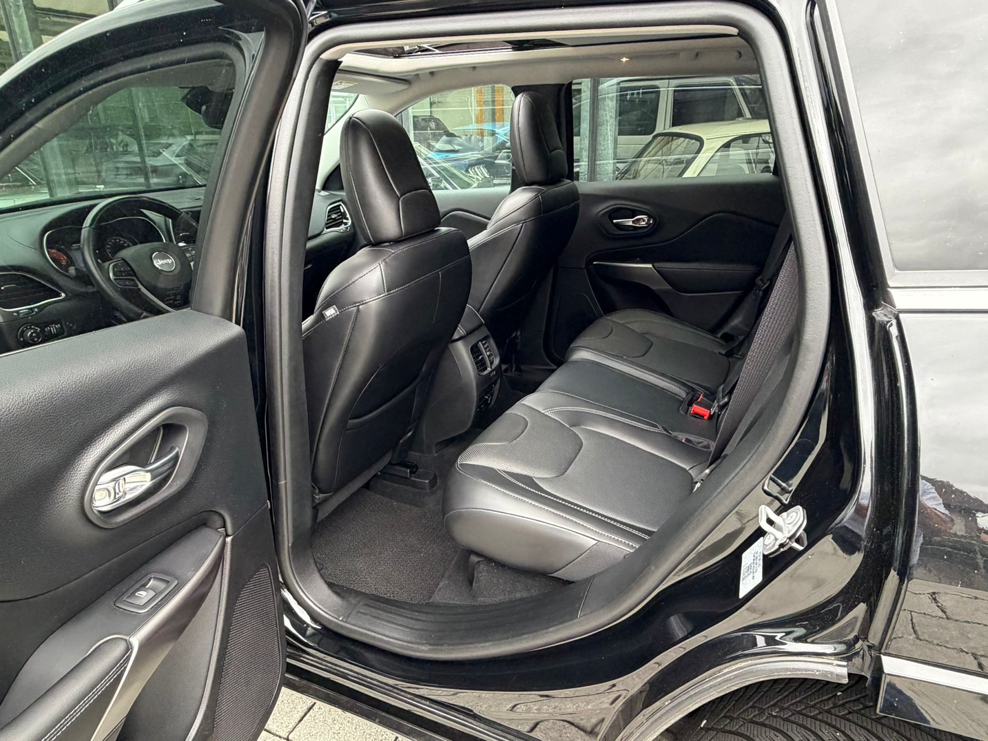 JEEP Cherokee 2.2MJ Overland AWD Drive II 9ATX-image-13