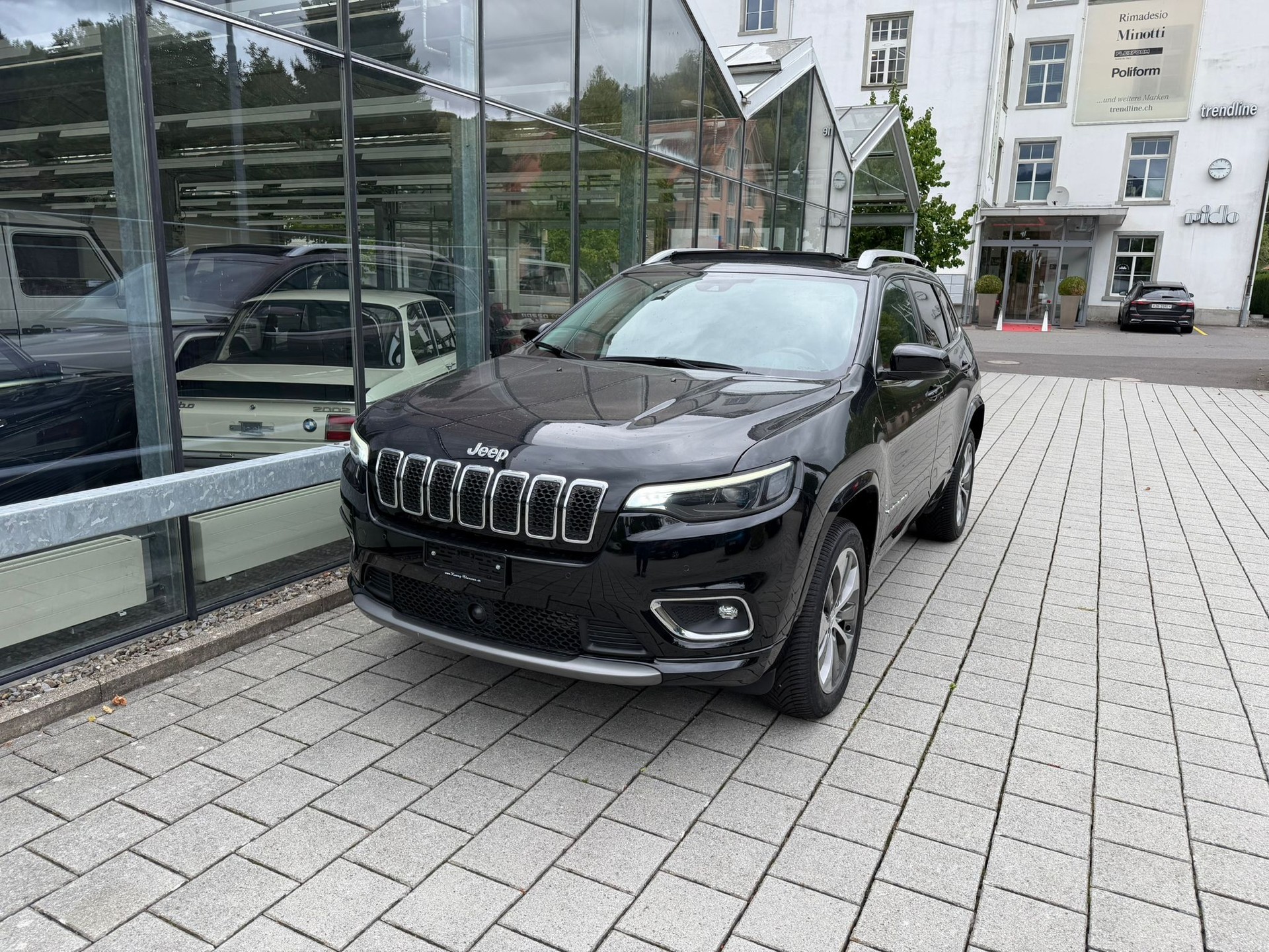 JEEP Cherokee 2.2MJ Overland AWD Drive II 9ATX-showroom-element-2