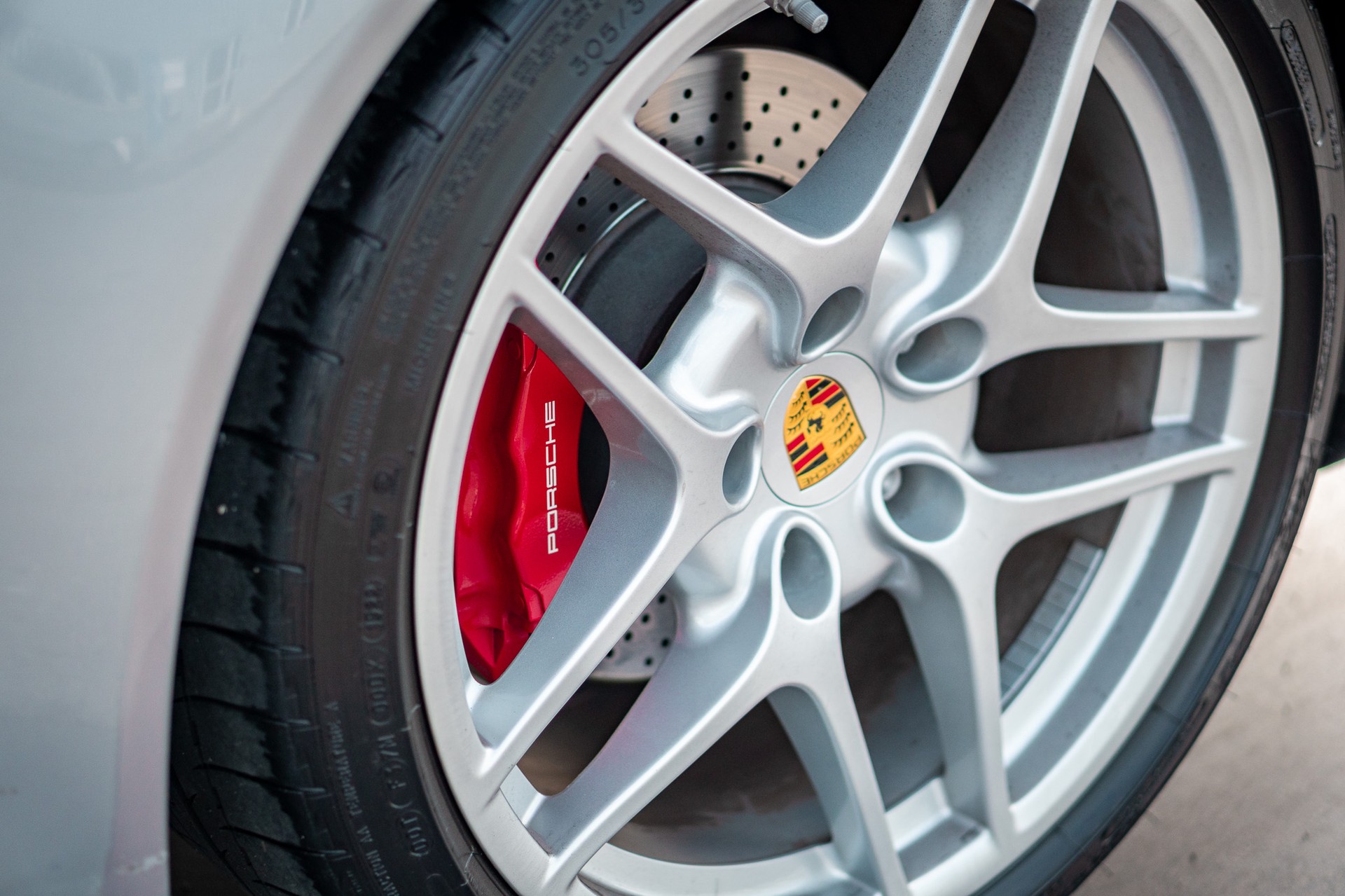 PORSCHE Carrera 4S-image-8