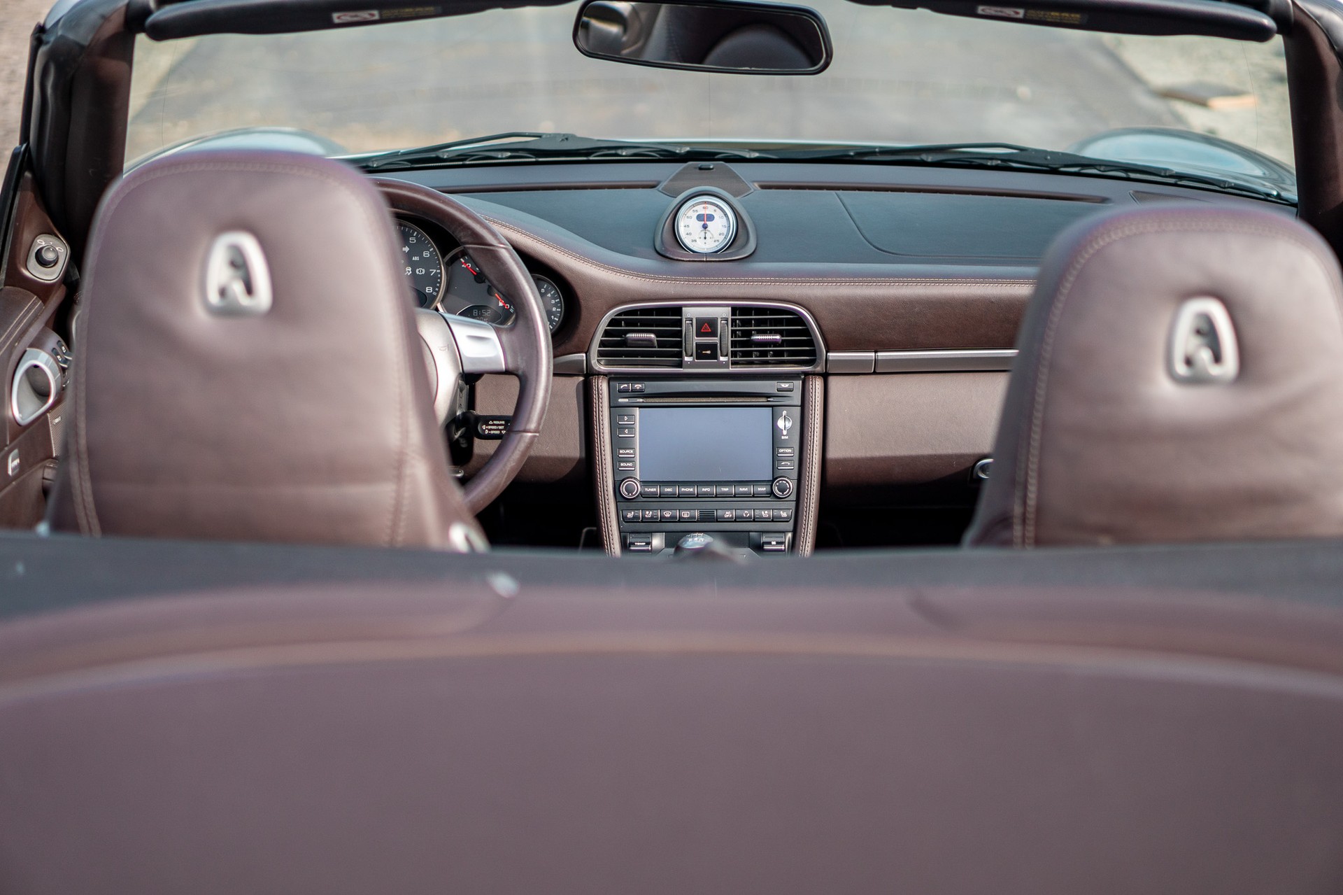 PORSCHE Carrera 4S-image-11