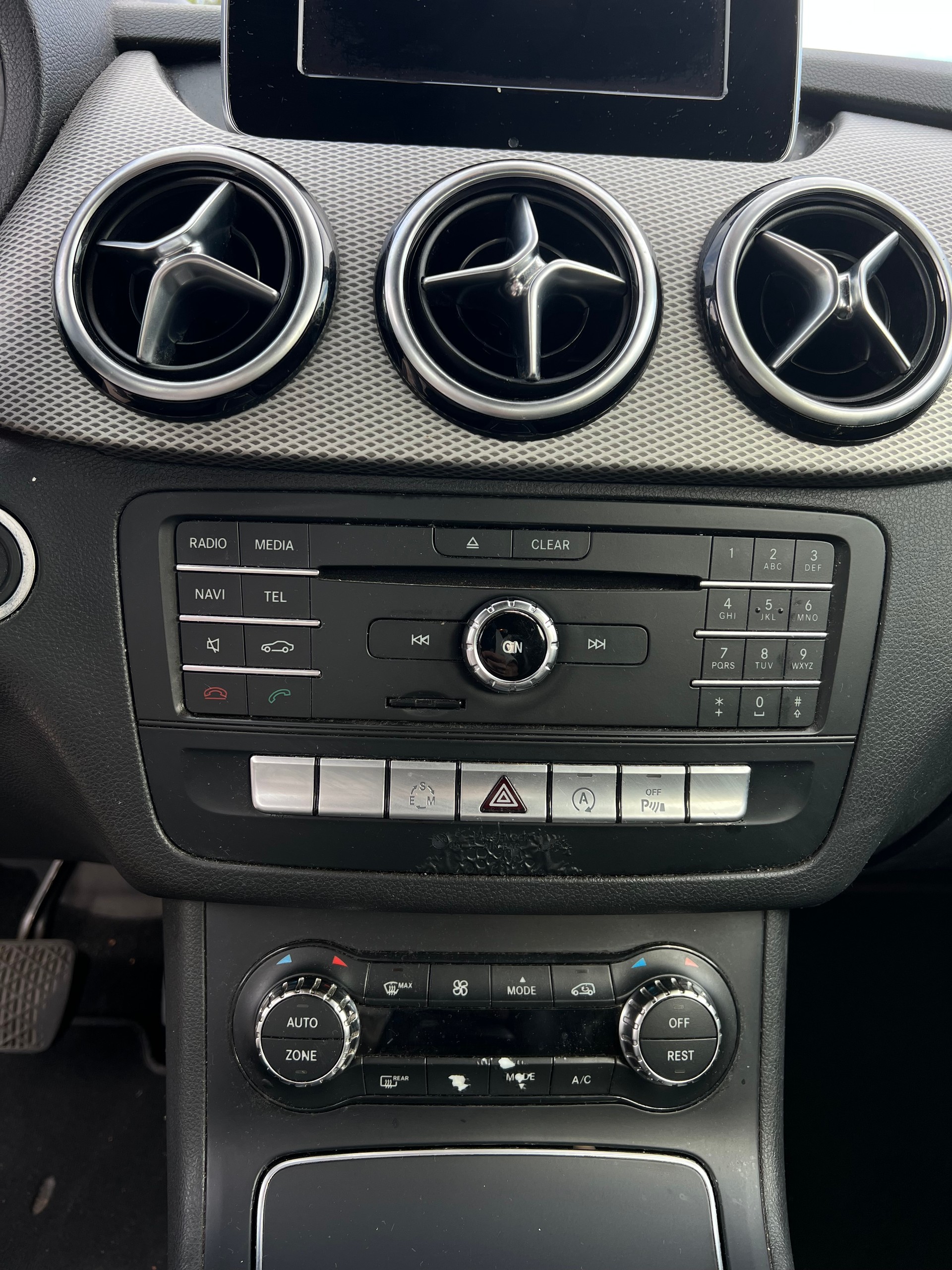MERCEDES-BENZ B 200 AMG Line 7G-DCT-image-8