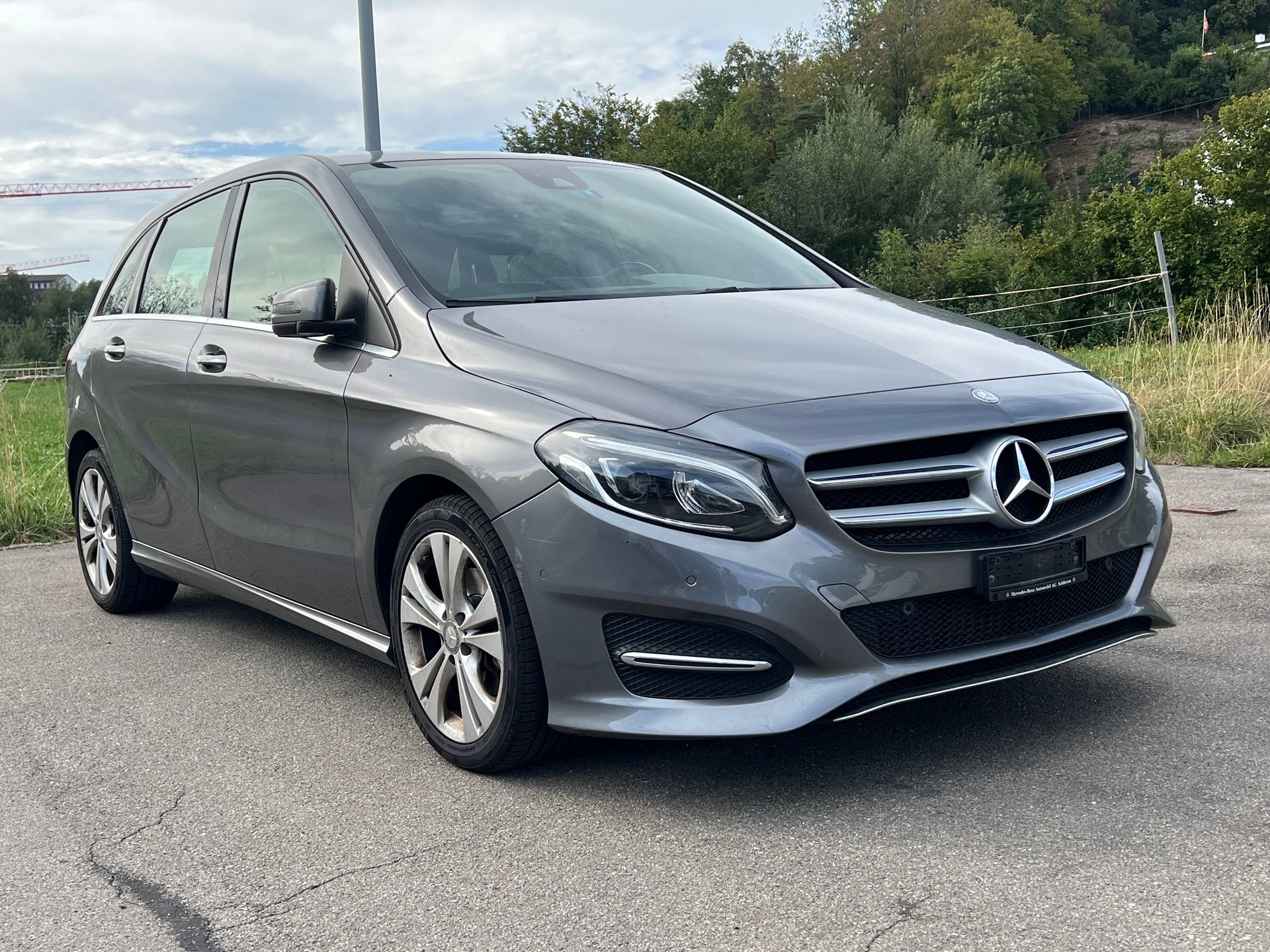 MERCEDES-BENZ B 200 AMG Line 7G-DCT-image-2