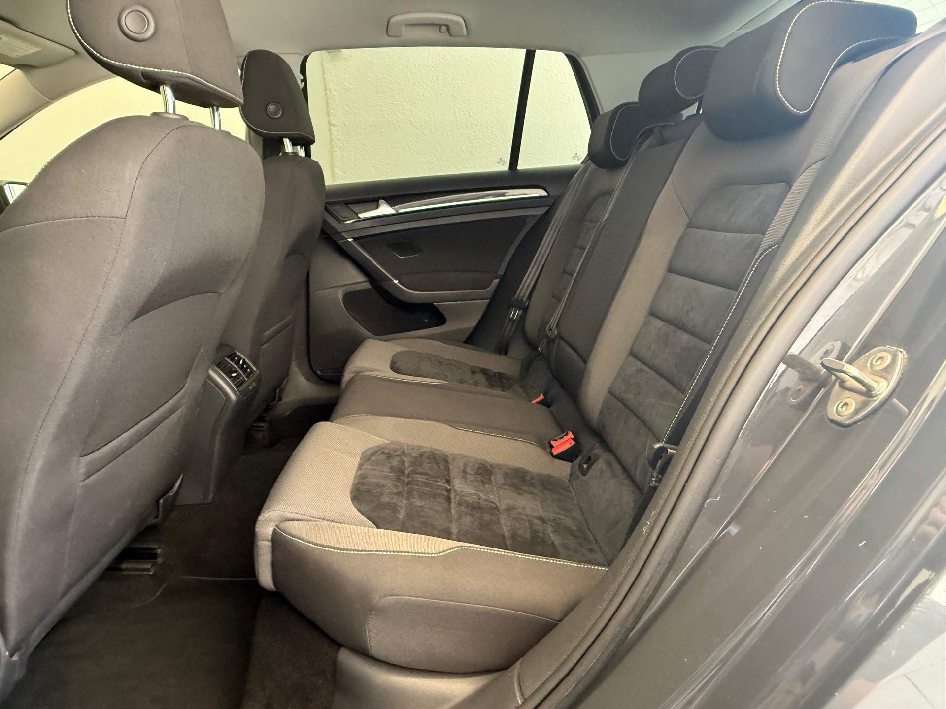 VW Golf 2.0 TDI Highline DSG Rückfahrkamera Ab 240.- pro Monat-image-10
