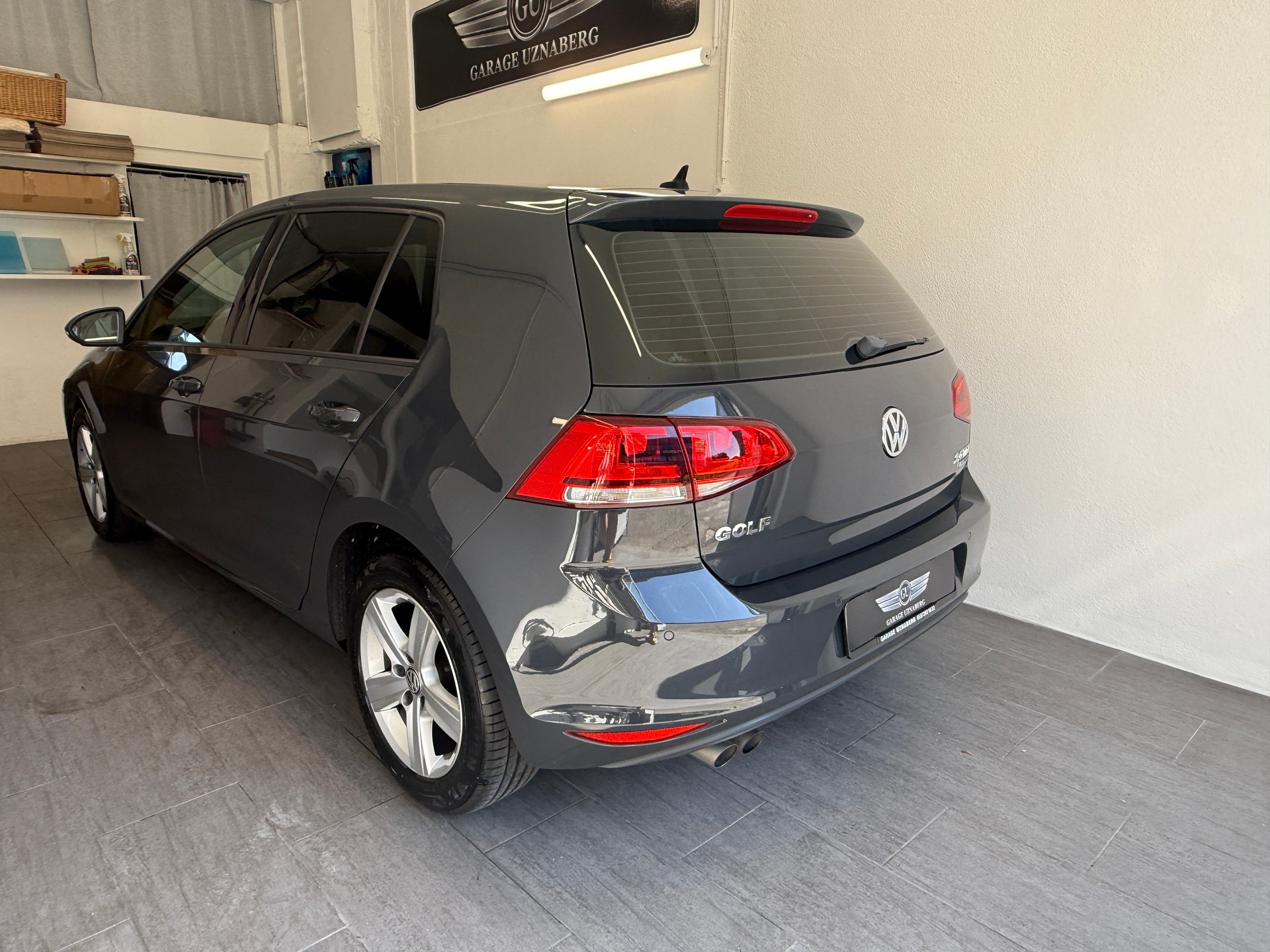 VW Golf 2.0 TDI Highline DSG Rückfahrkamera Ab 240.- pro Monat-showroom-element-2
