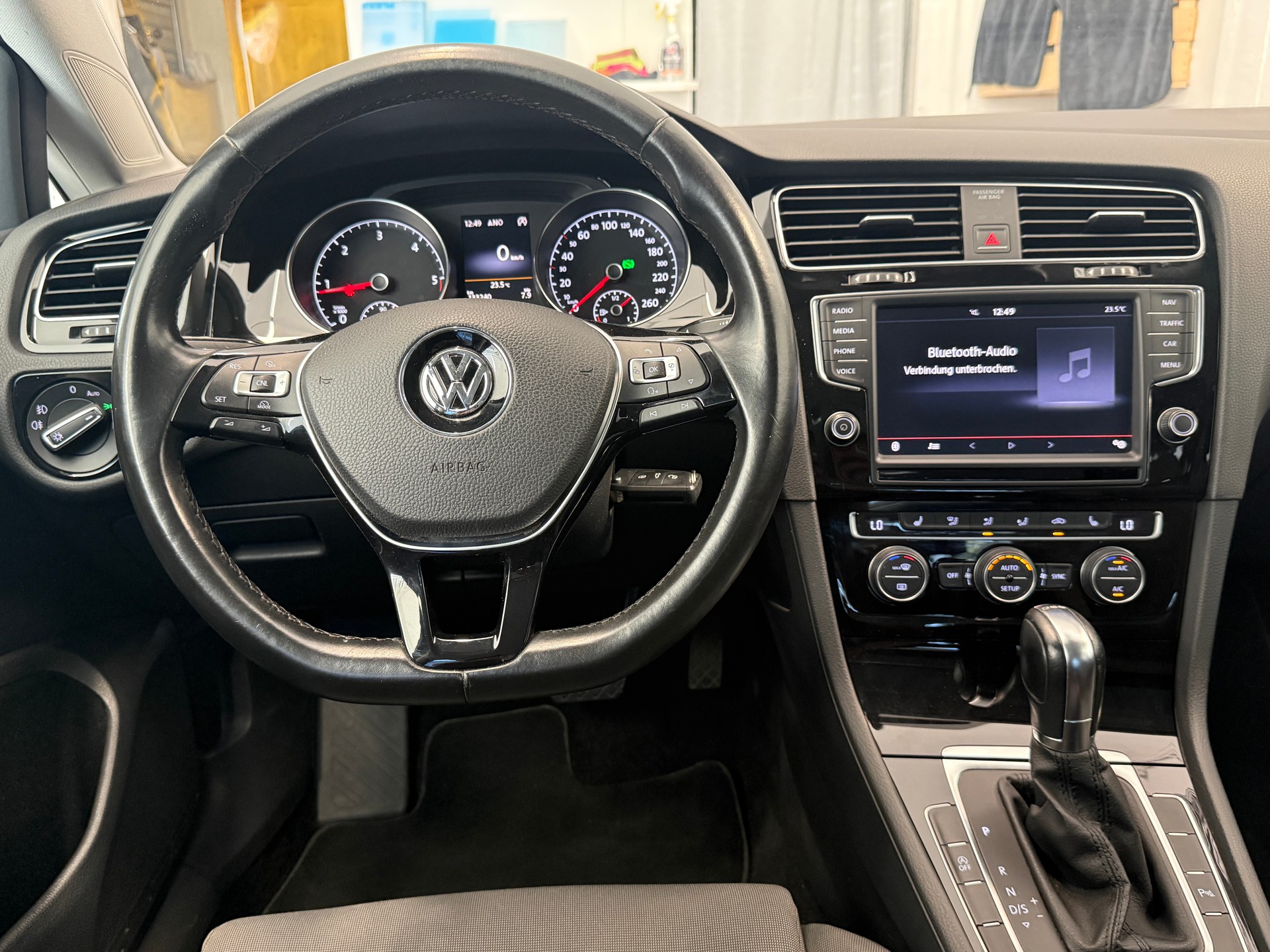 VW Golf 2.0 TDI Highline DSG Rückfahrkamera Ab 240.- pro Monat-image-13