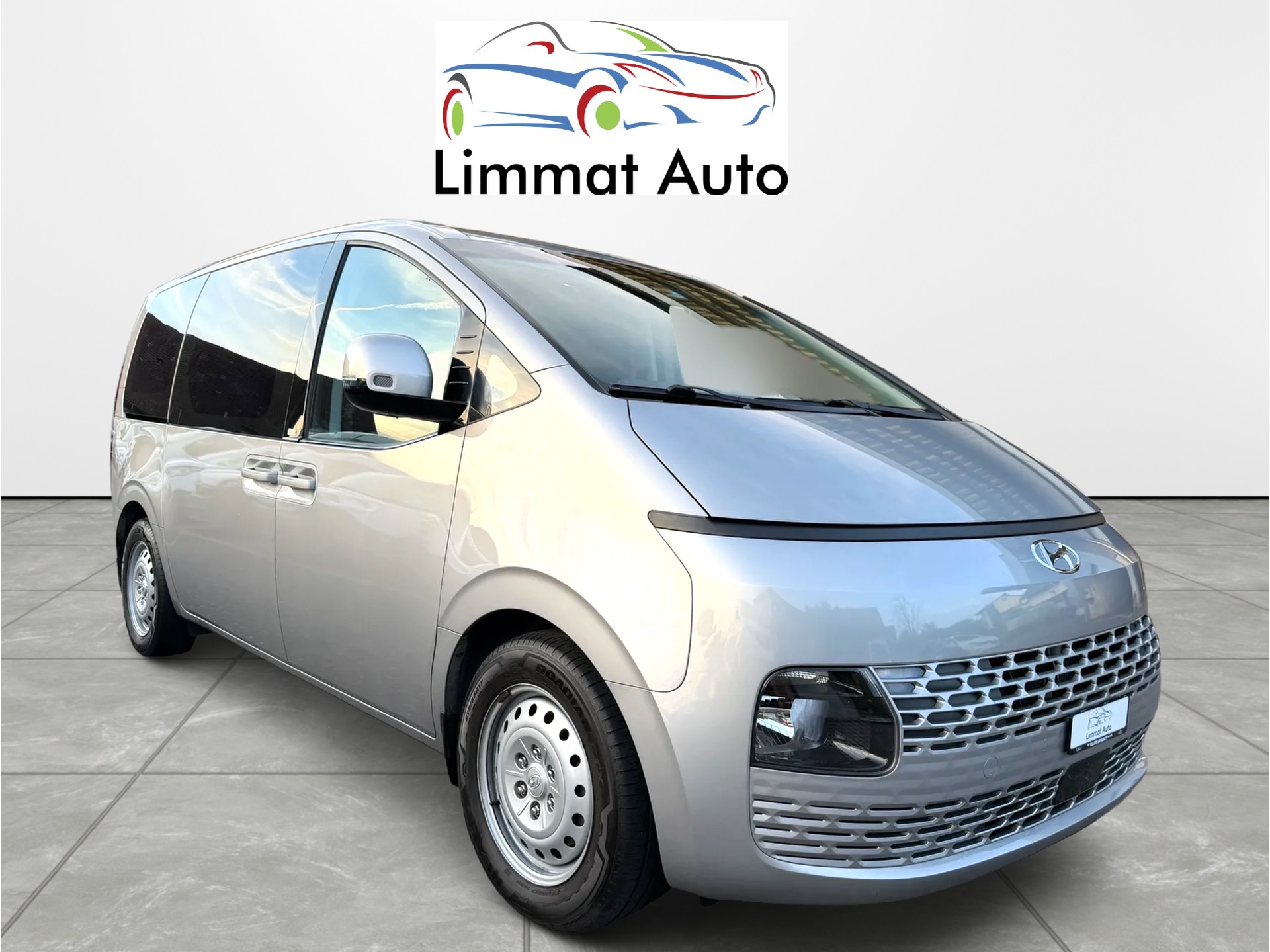 HYUNDAI Staria Premium 2.2 CRDi Amplia 4WD A-image-6