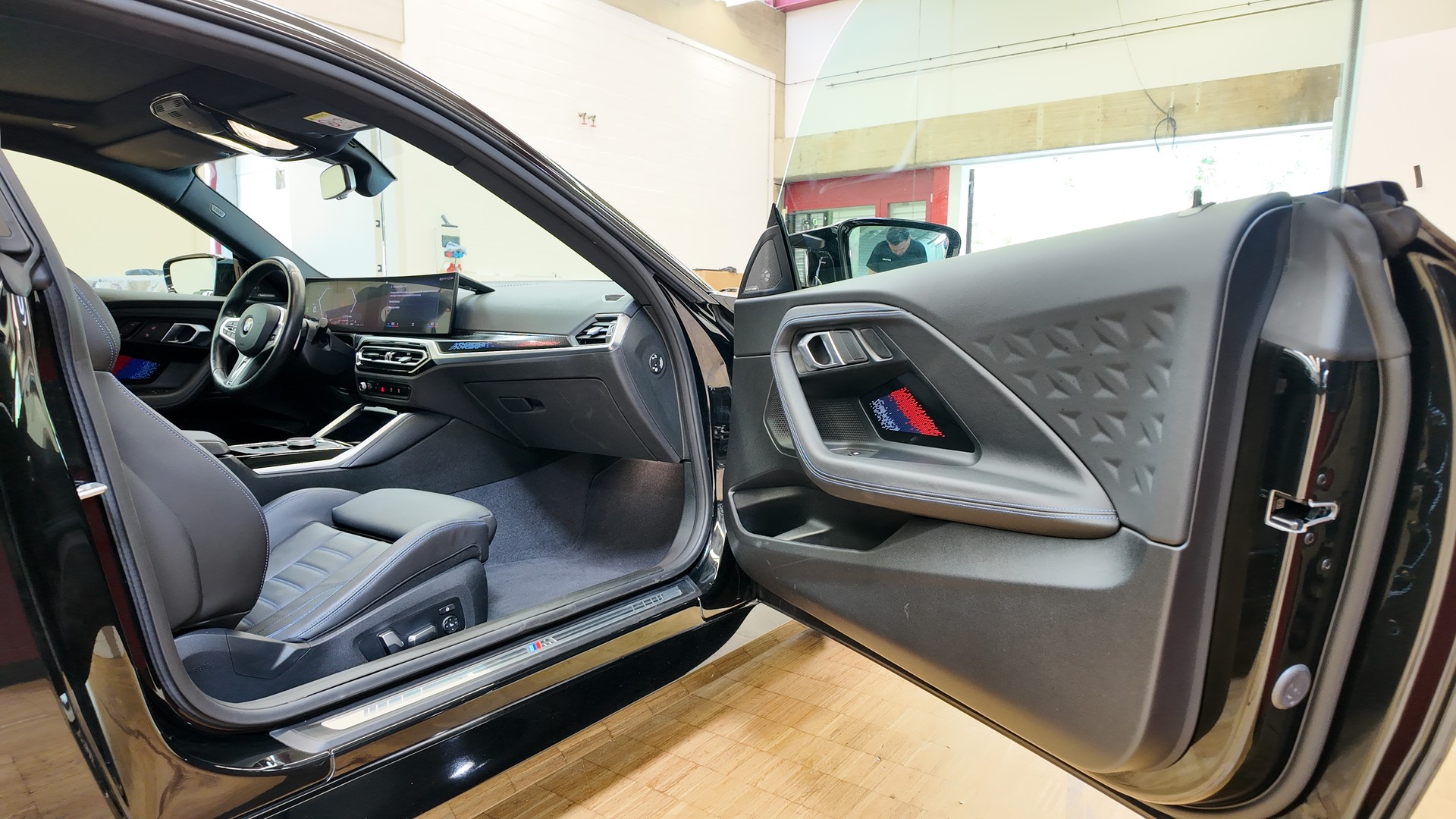 BMW M240i xDrive Coupé-image-16