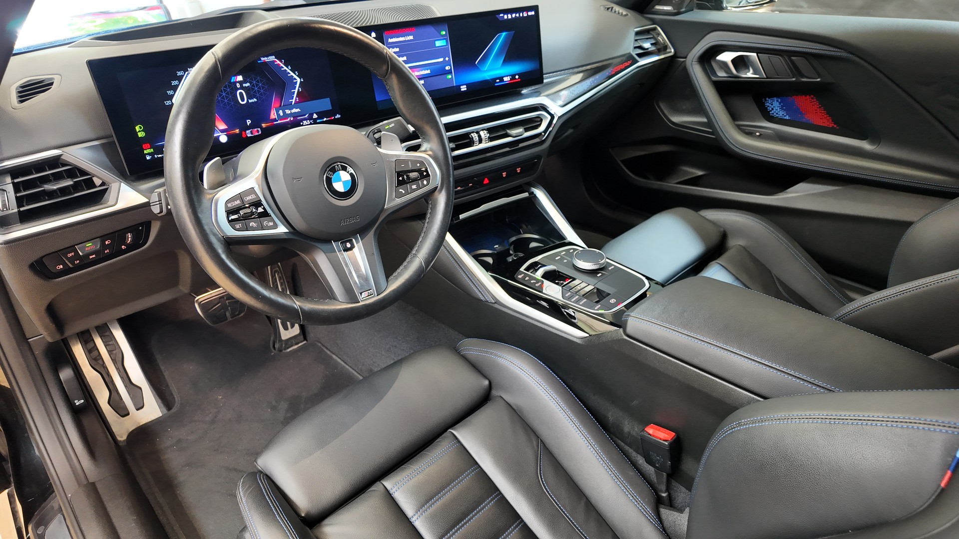 BMW M240i xDrive Coupé-image-10