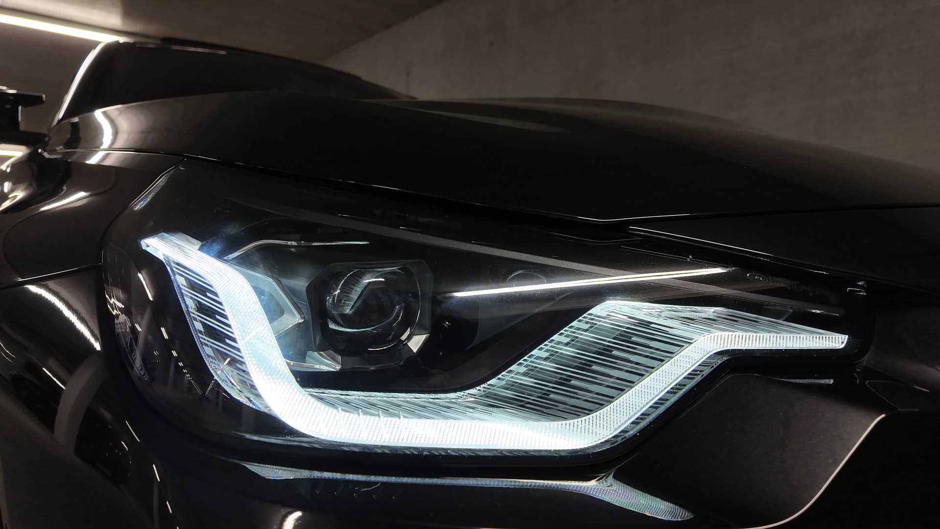 BMW M240i xDrive Coupé-image-5