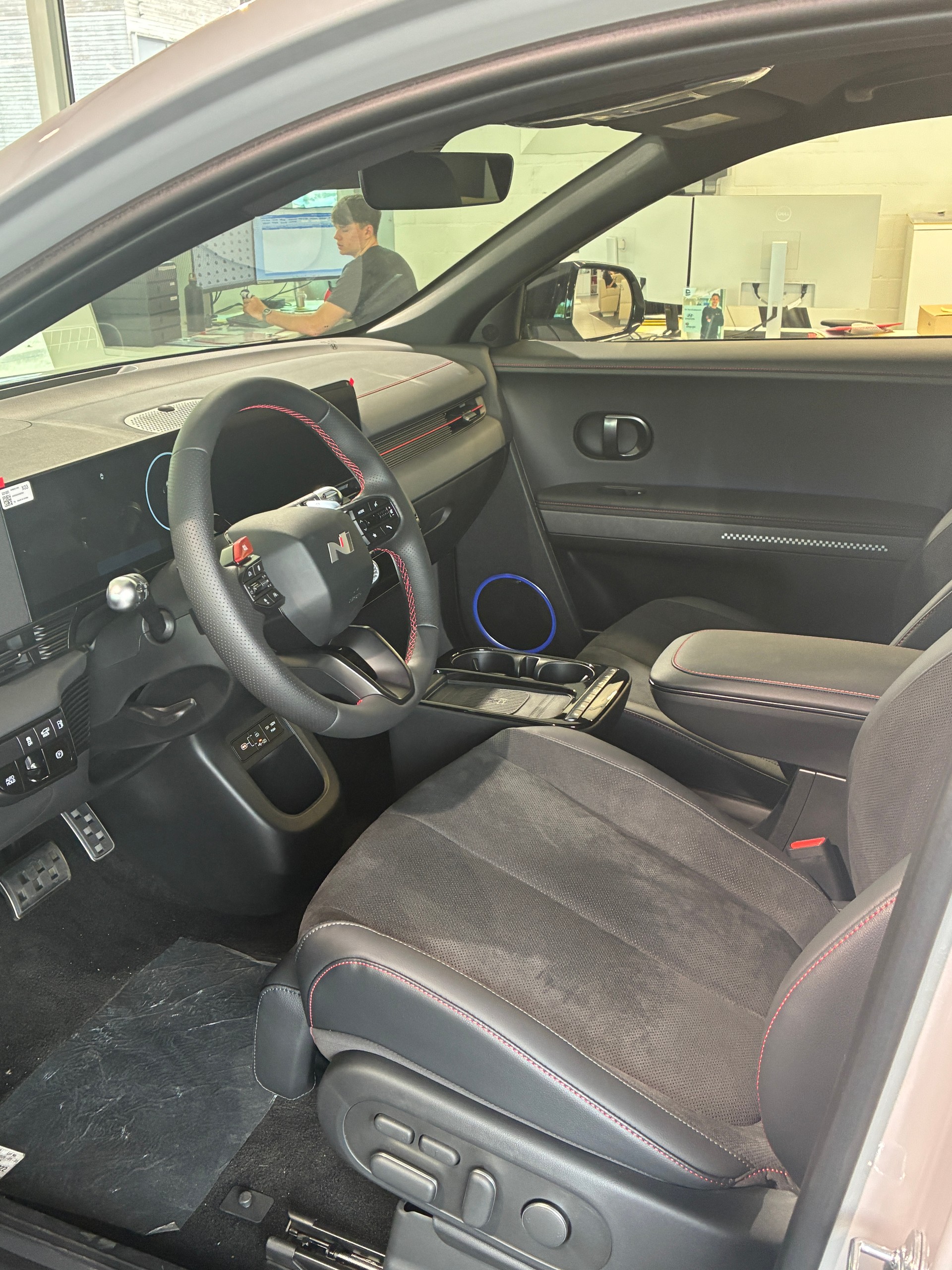 LAND ROVER SDV6 HSE-image-8