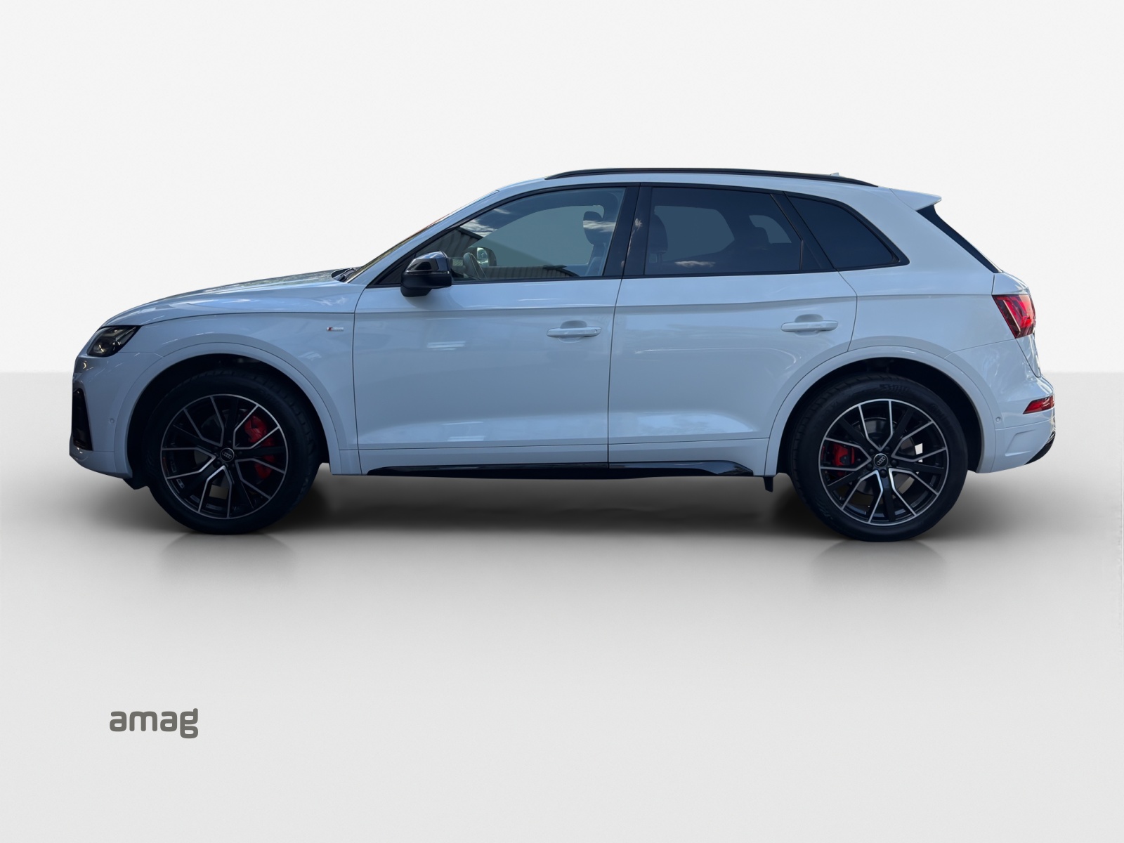 AUDI Q5 40 TDI Black Edition quattro S-tronic-image-1