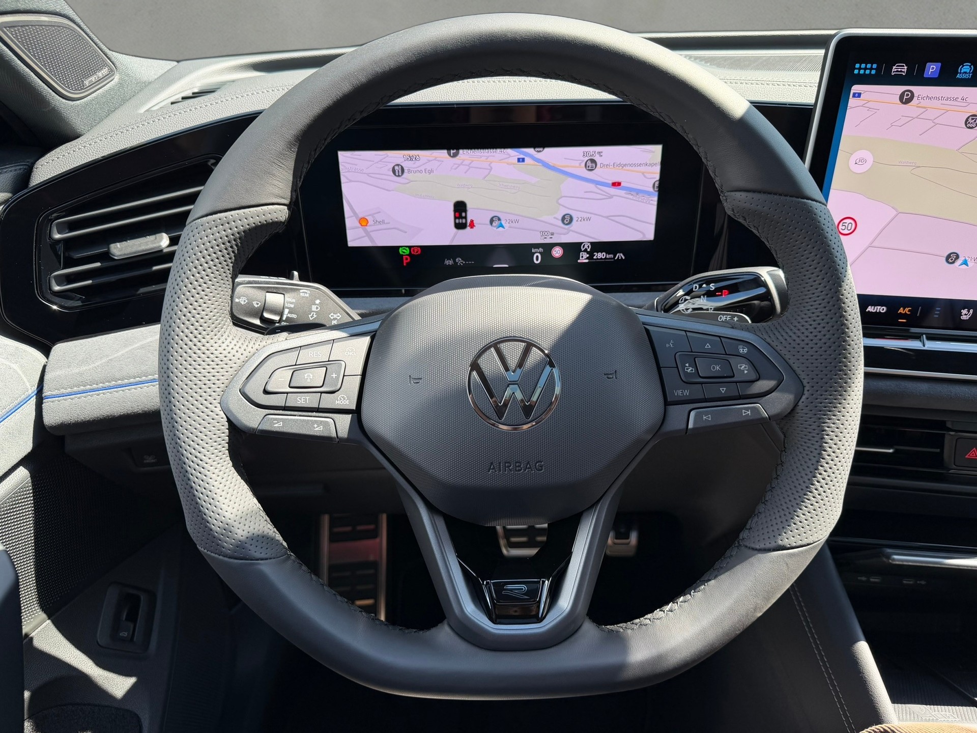 VW Tiguan 2.0 TSI DSG R-Line Plus 4Motion-image-22