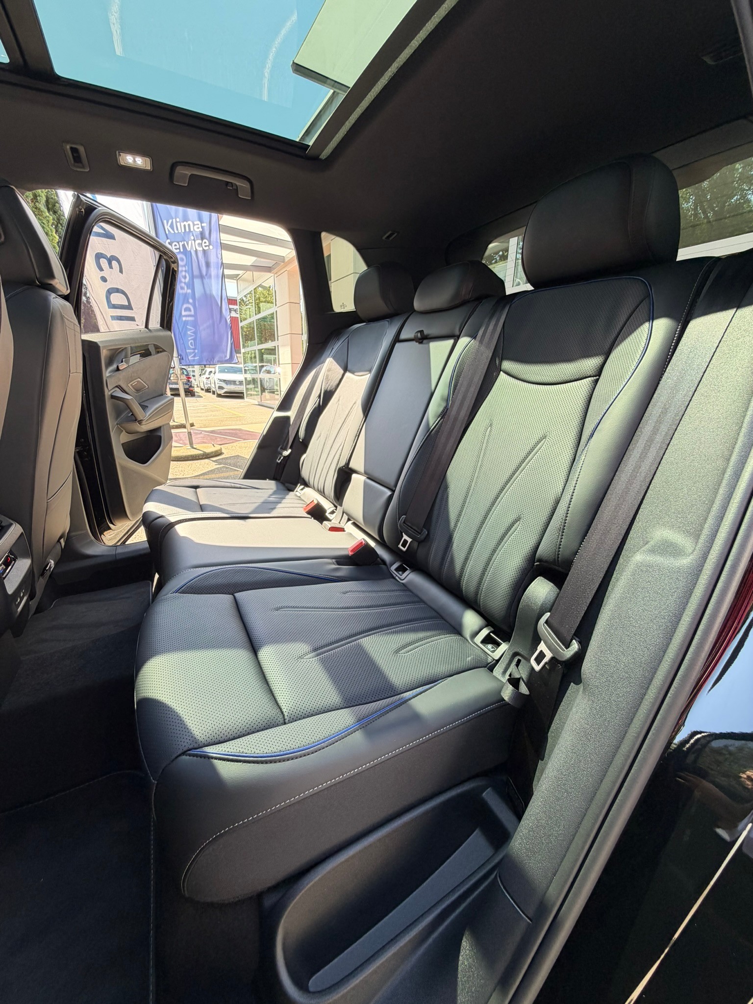 VW Tiguan 2.0 TSI DSG R-Line Plus 4Motion-image-12