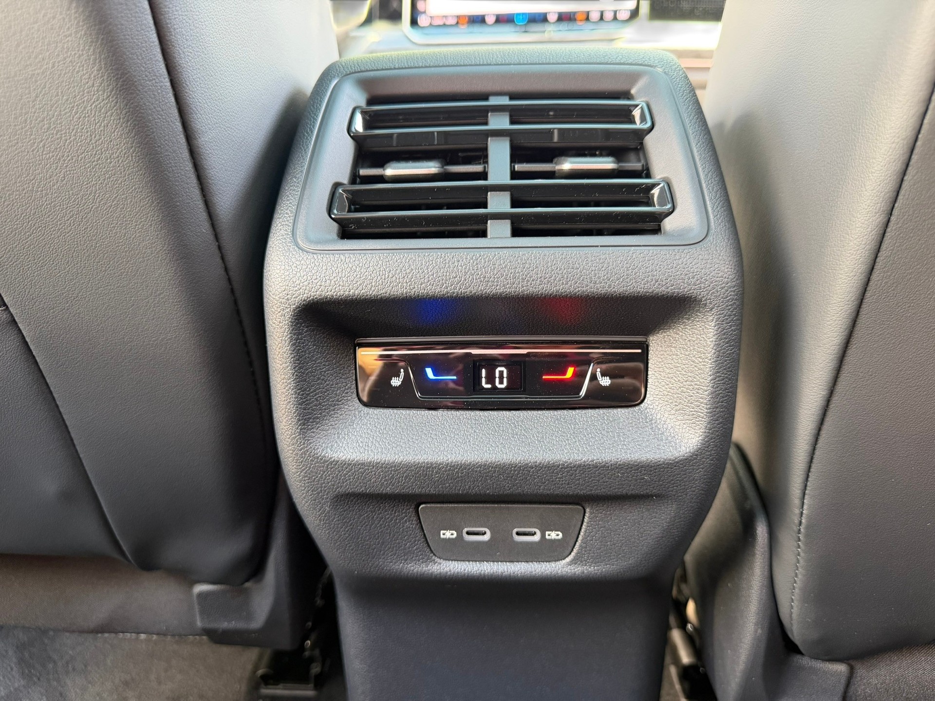 VW Tiguan 2.0 TSI DSG R-Line Plus 4Motion-image-13