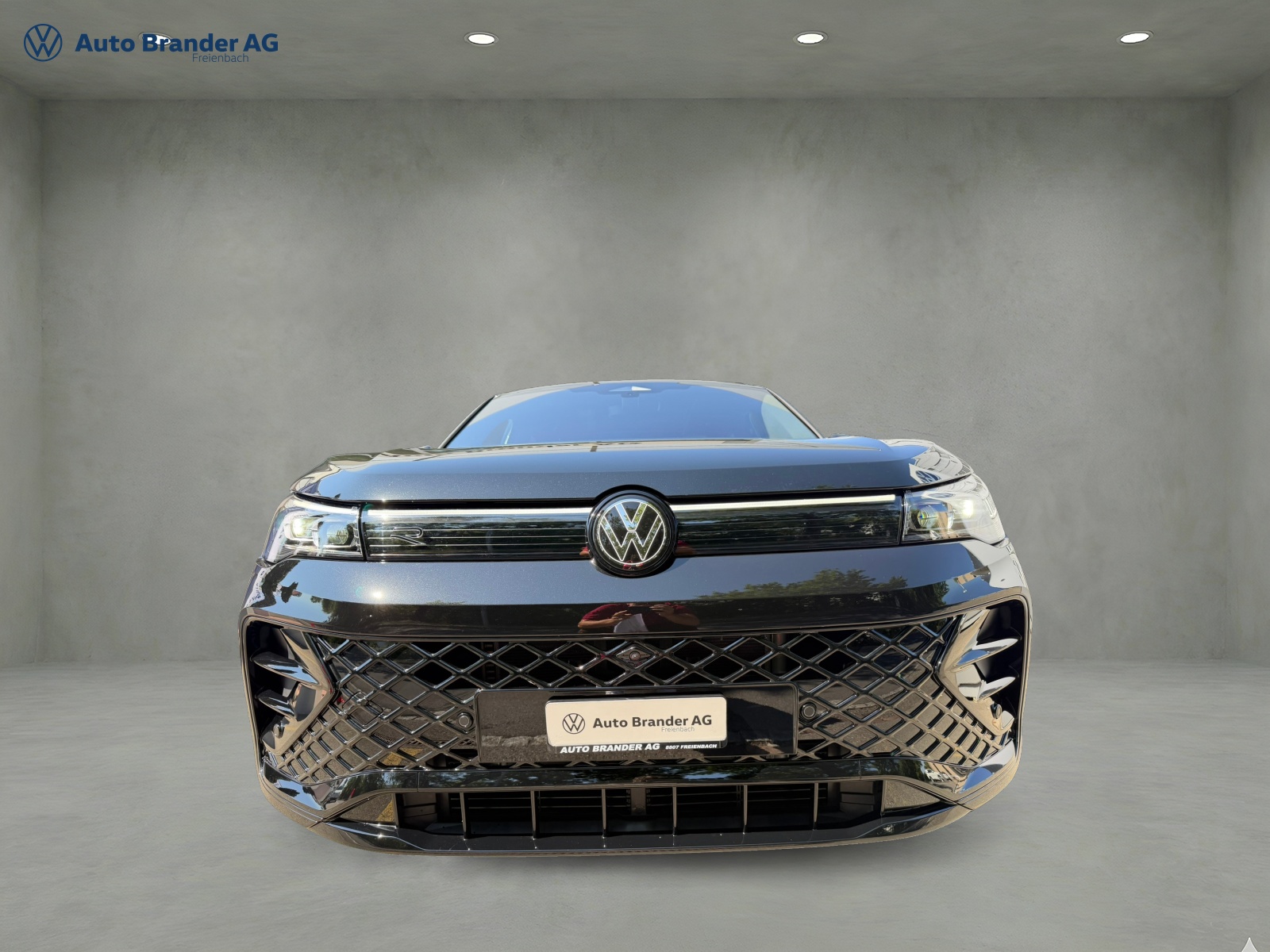 VW Tiguan 2.0 TSI DSG R-Line Plus 4Motion-image-6