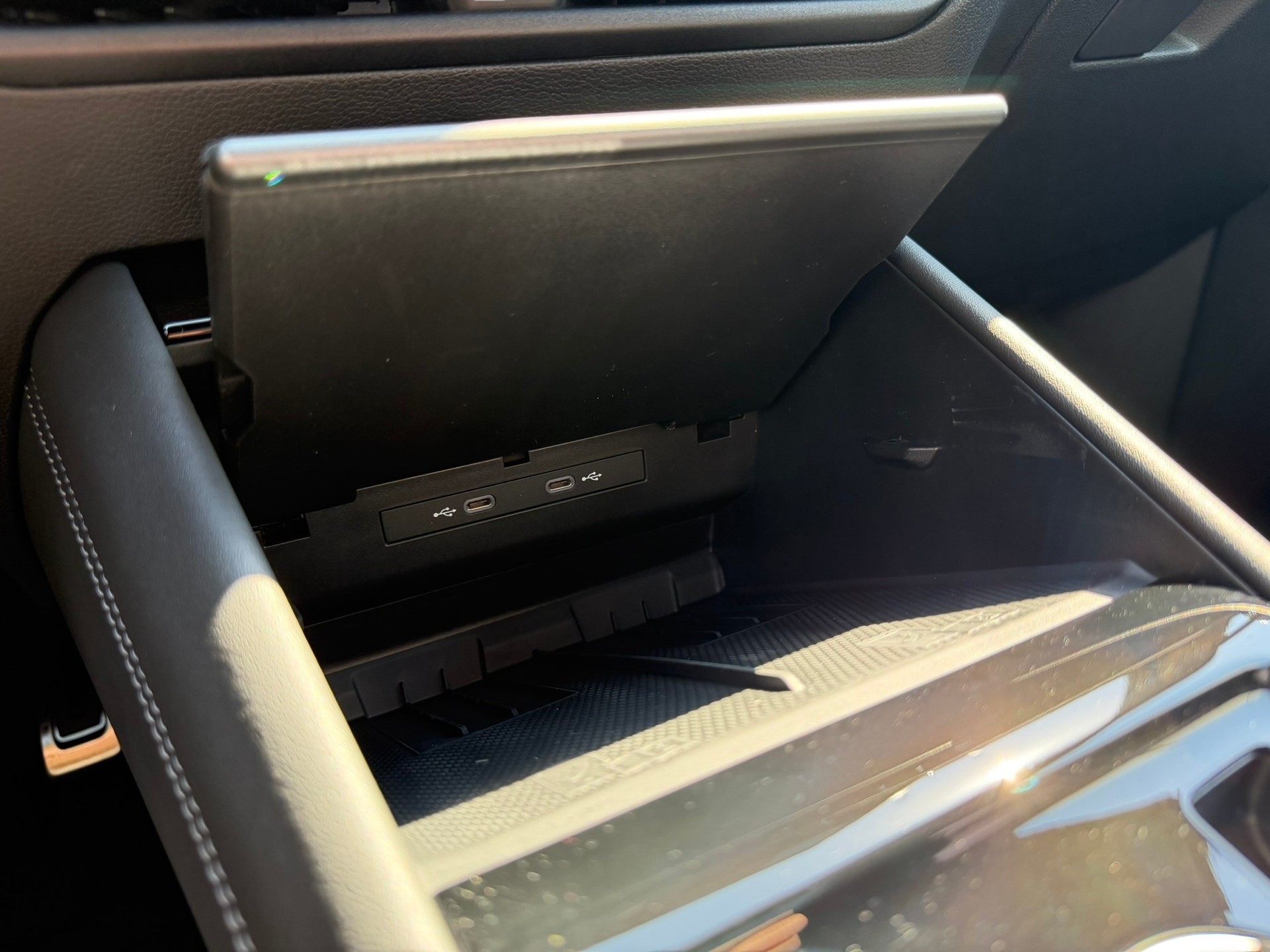 VW Tiguan 2.0 TSI DSG R-Line Plus 4Motion-image-21