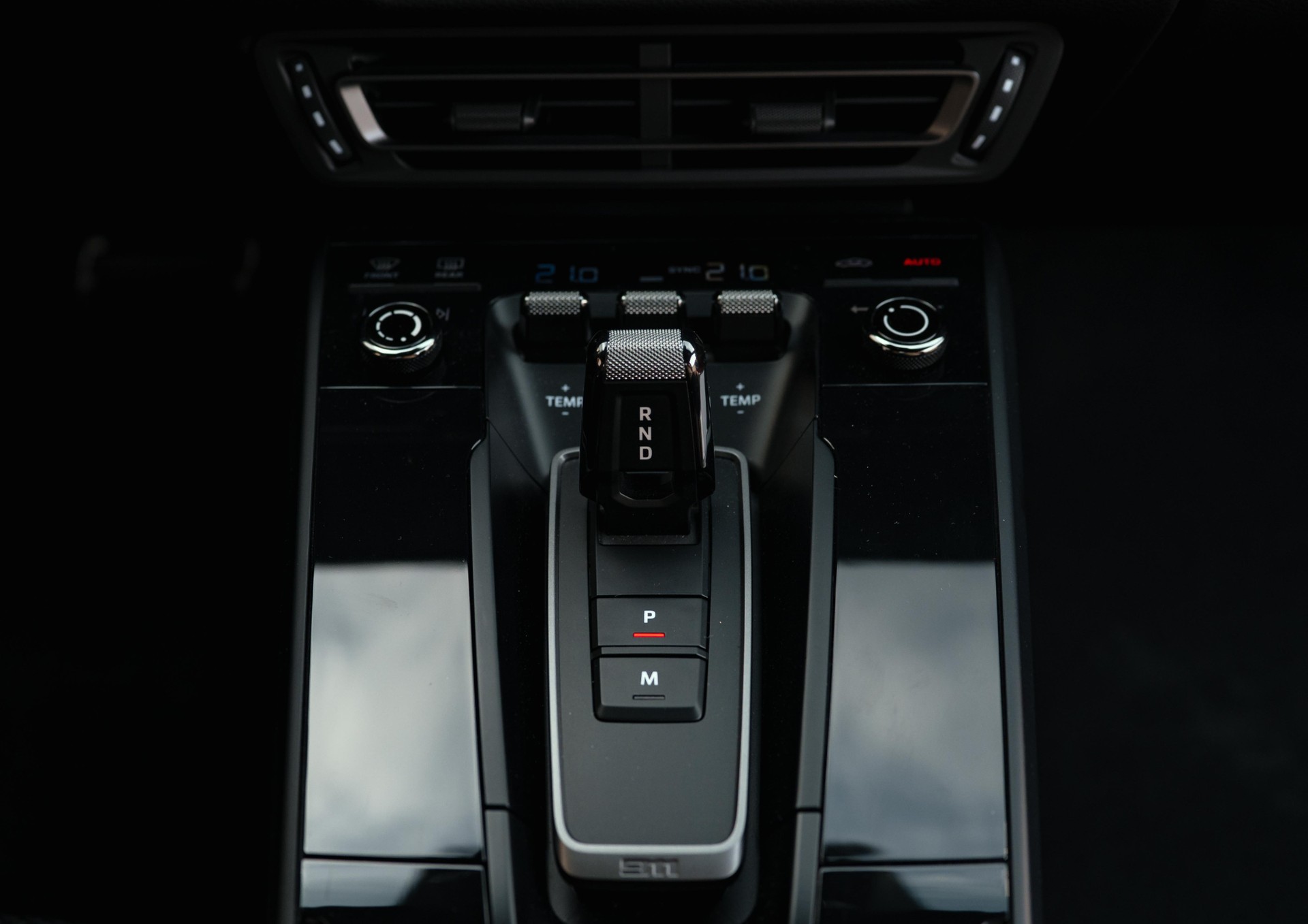 PORSCHE 3.0 Carrera T PDK-image-18