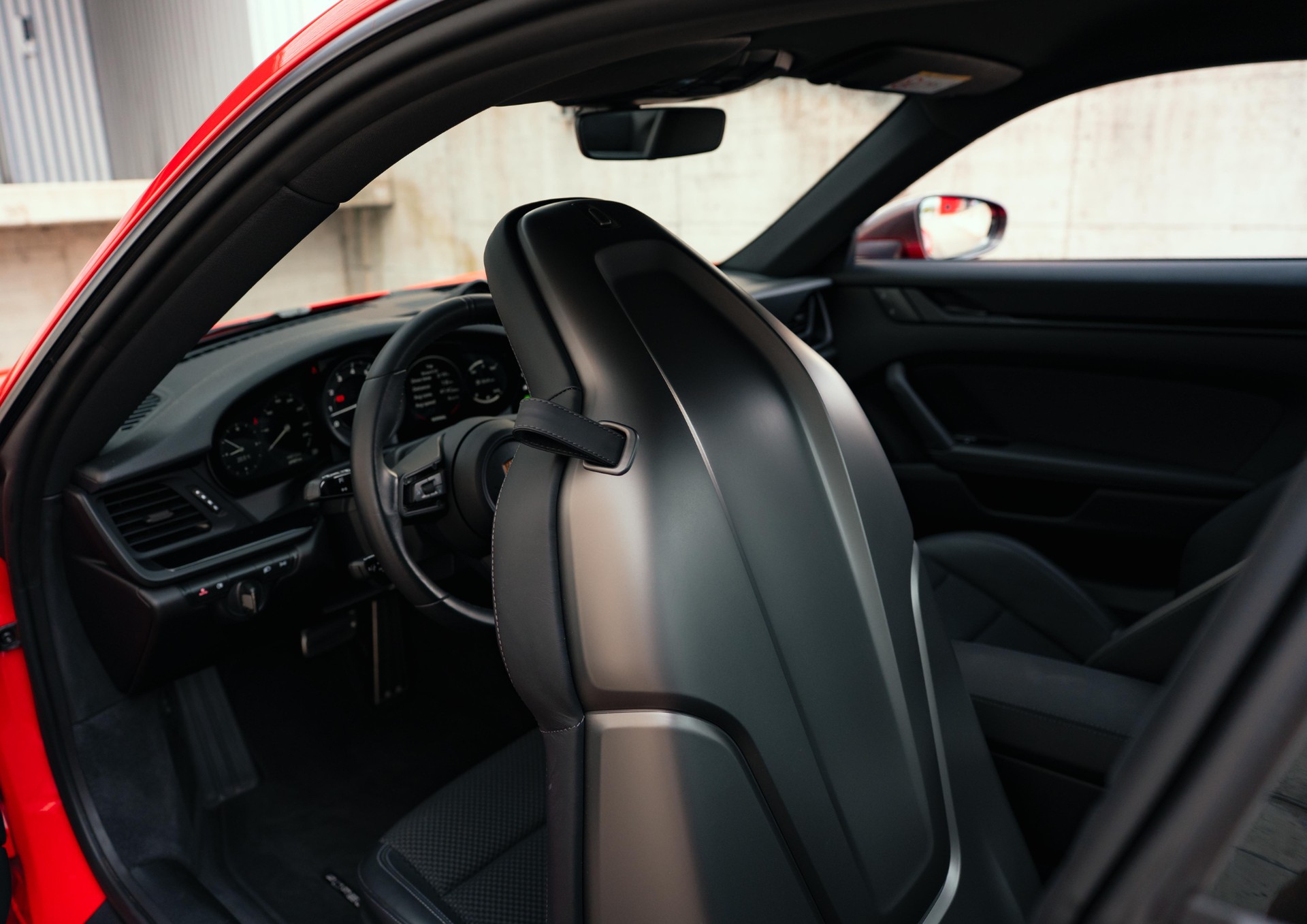 PORSCHE 3.0 Carrera T PDK-image-14