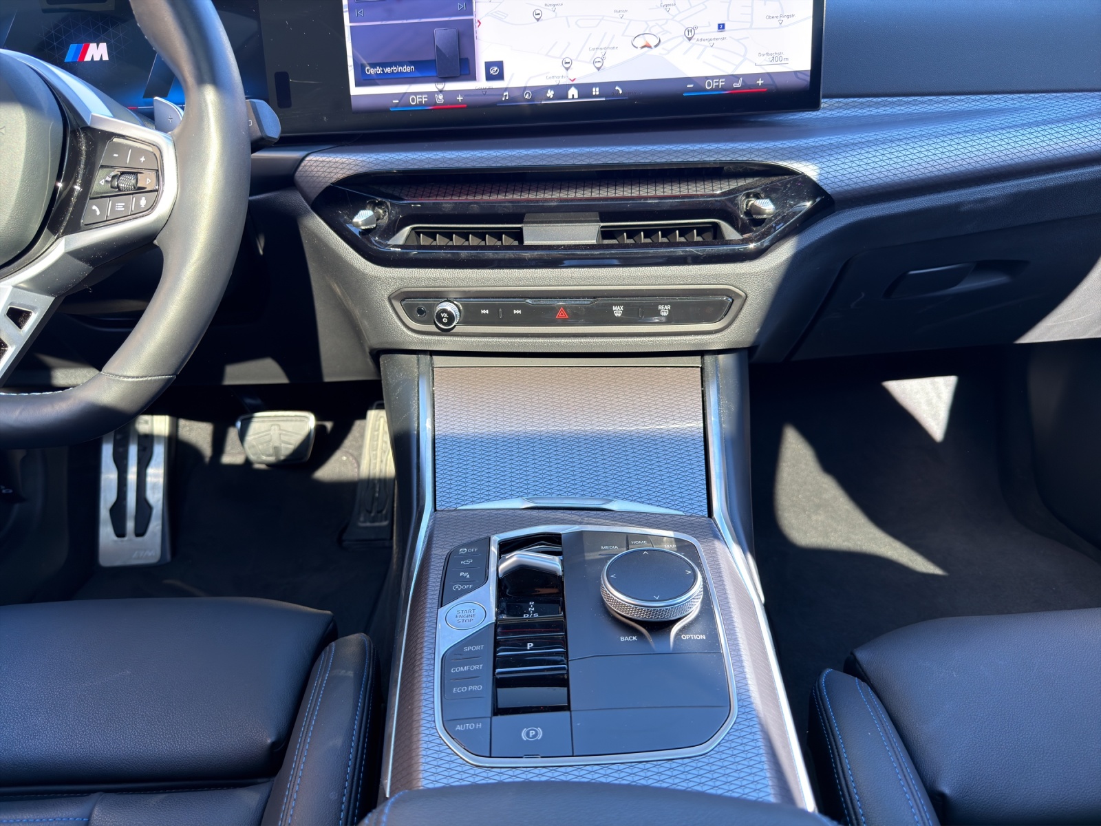 BMW M340i xDrive Touring-image-16