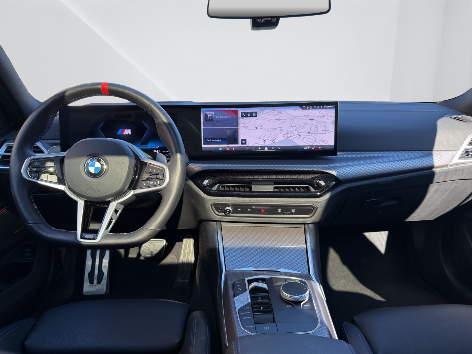 BMW M340i xDrive Touring-image-14