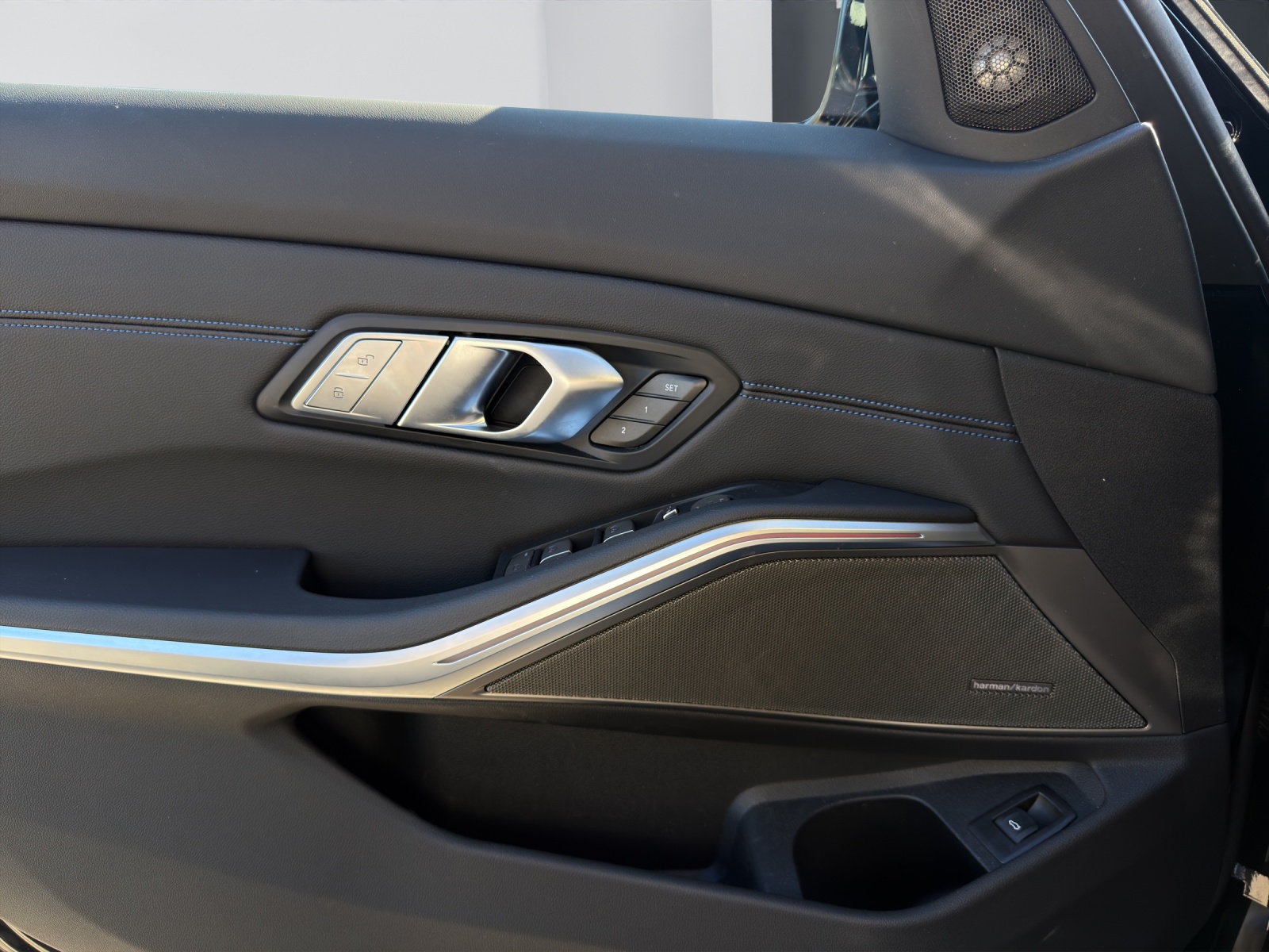 BMW M340i xDrive Touring-image-18