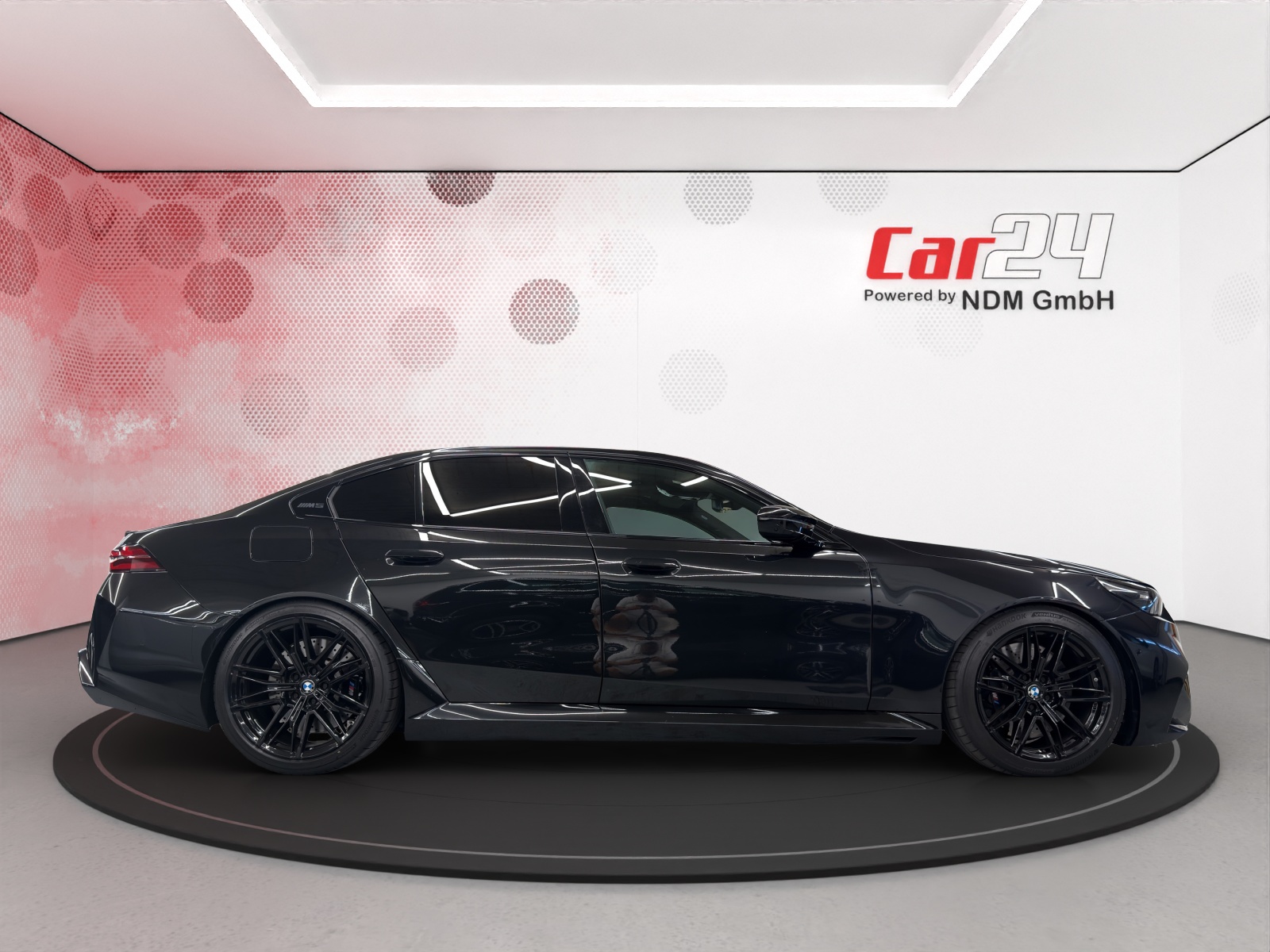 BMW M5 xDrive-image-3