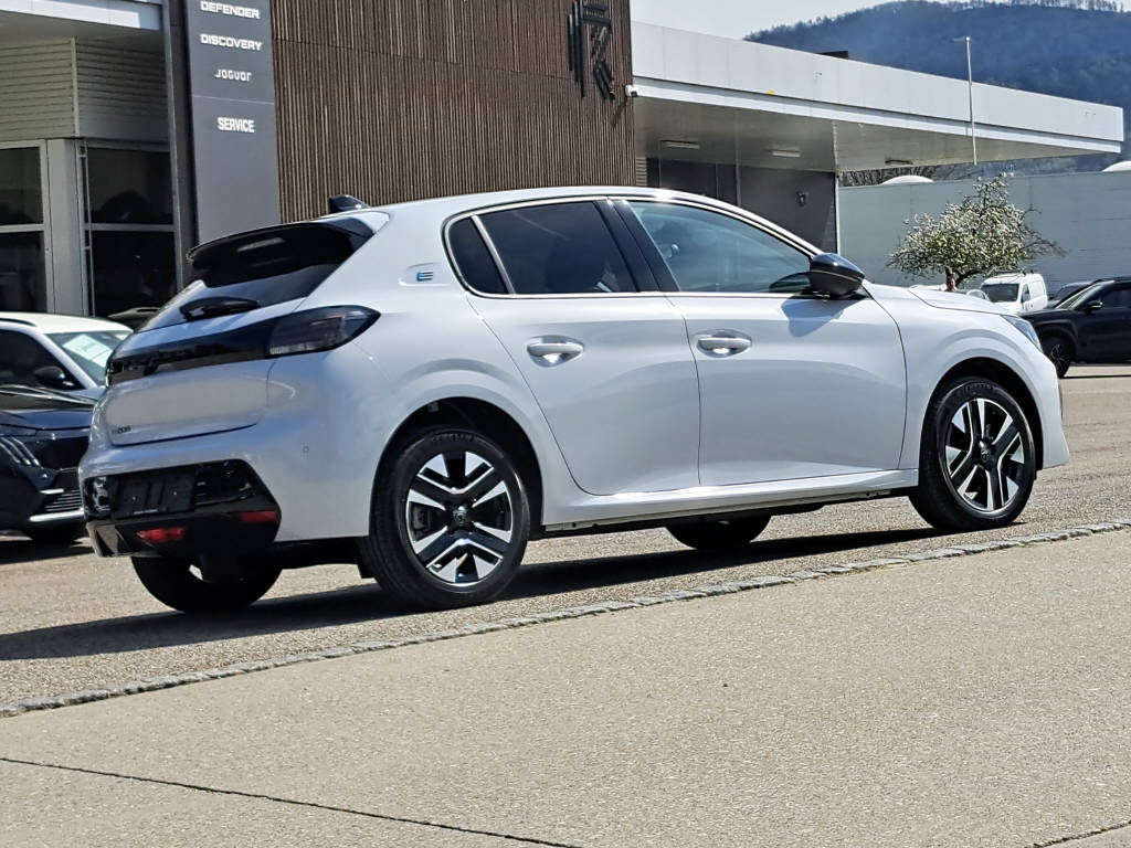 PEUGEOT 208 e-Allure 136cv-image-5