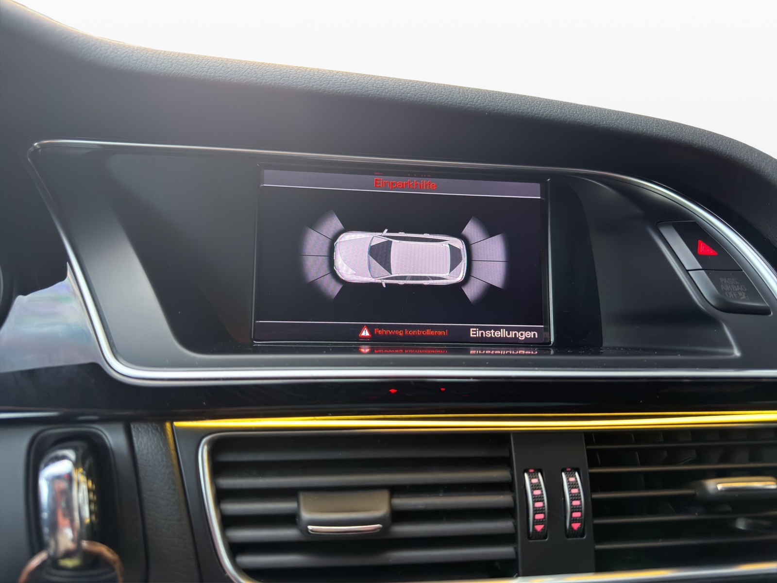 AUDI A4 Avant 1.8 TFSI multitronic-image-13
