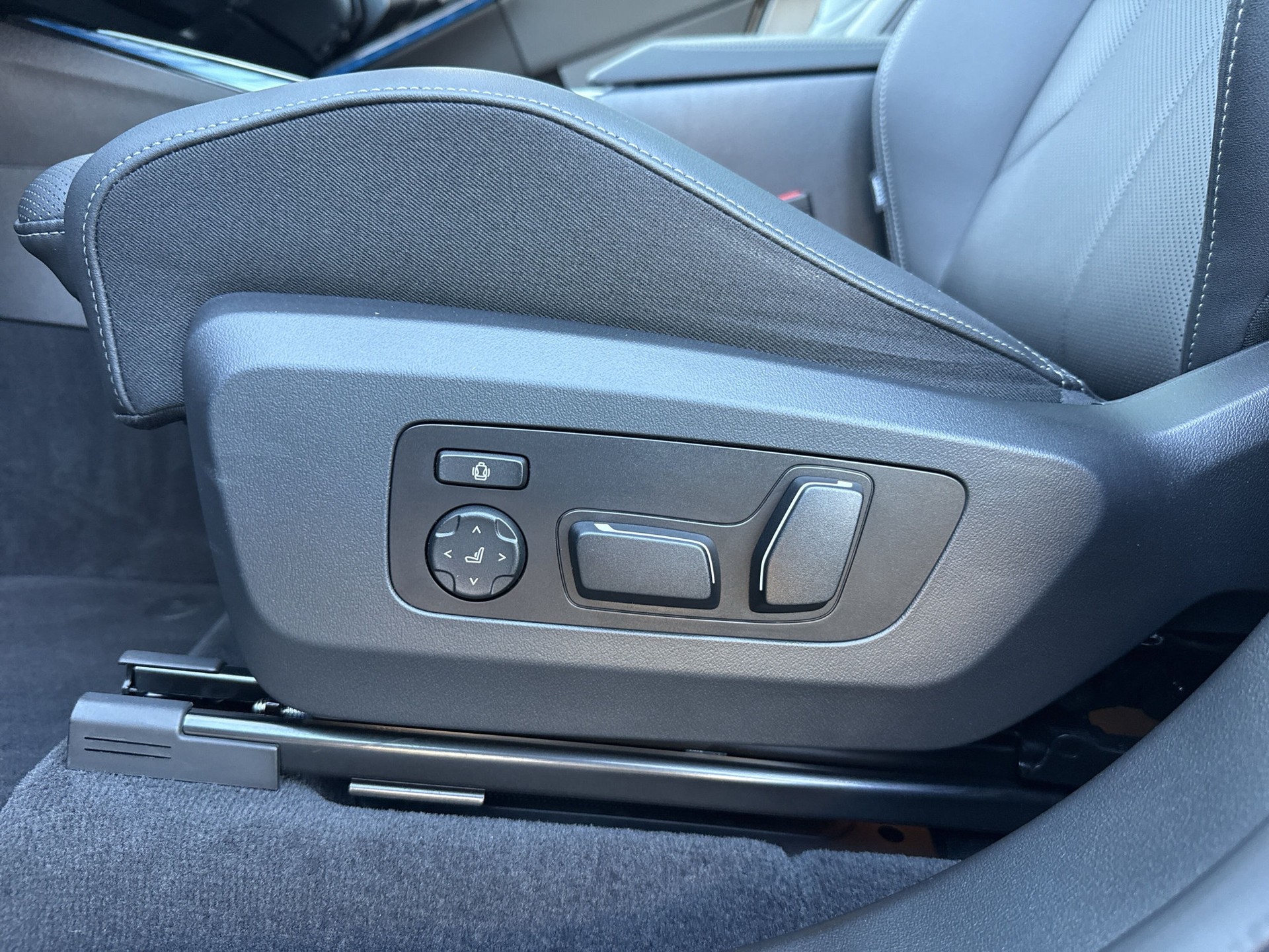 BMW X3 xDrive 48V 20d M Sport-image-18