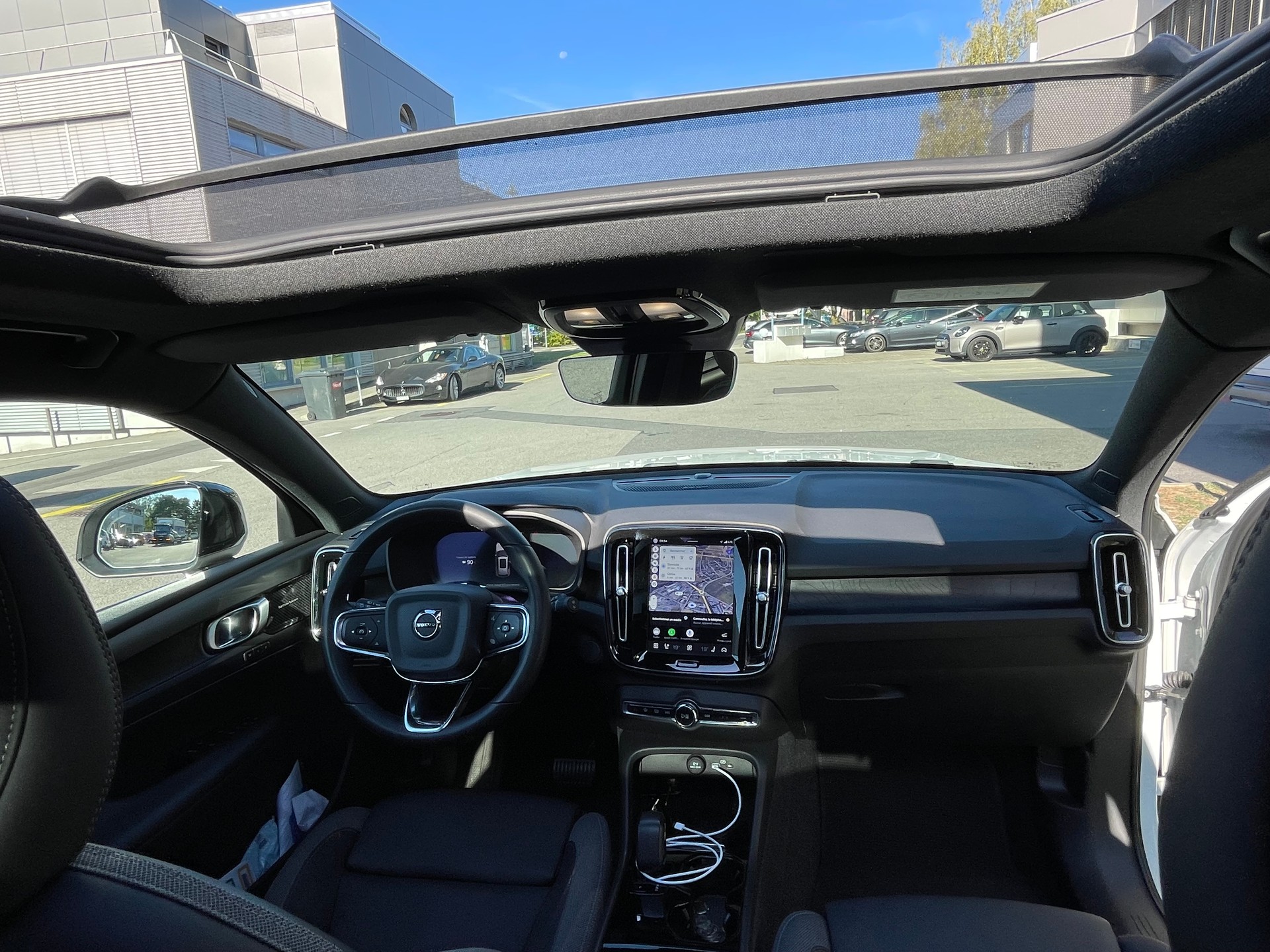 VOLVO XC40 Recharge P8 Twin AWD Pure Electric Ultimate-image-2