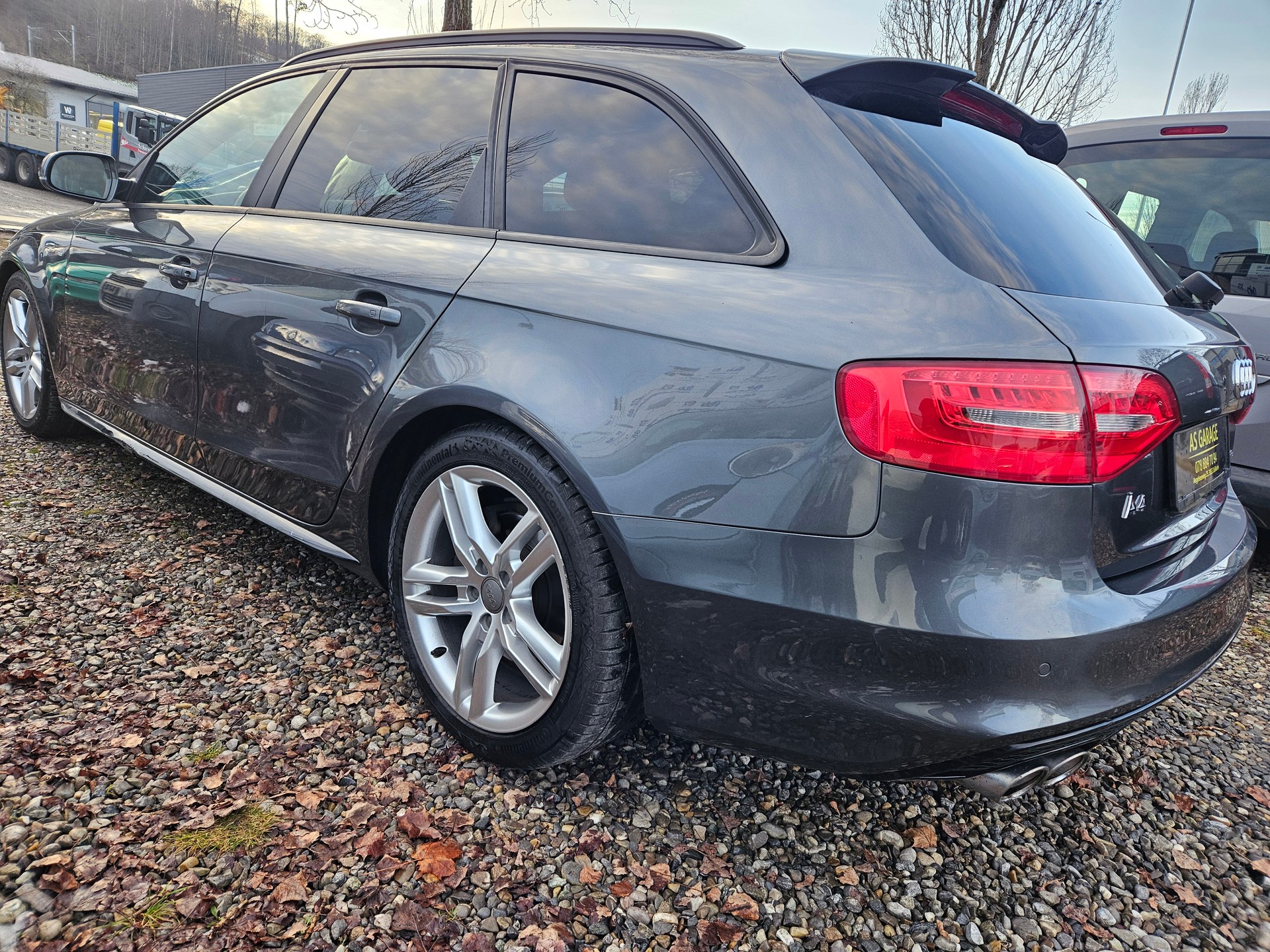 AUDI A4 Avant 2.0 TDI quattro S-tronic-image-5