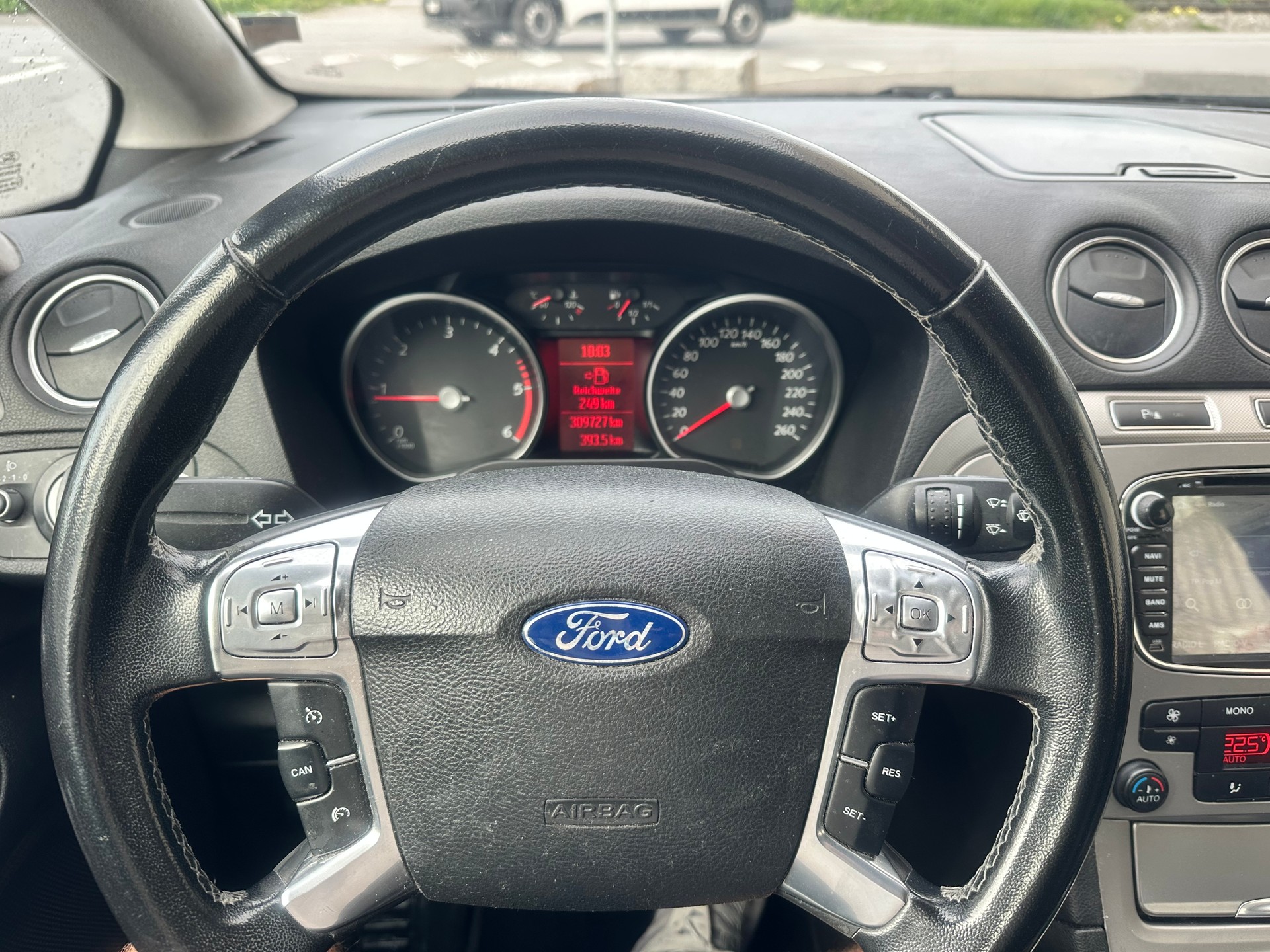 FORD S-Max 2.0 TDCi Titanium-image-8