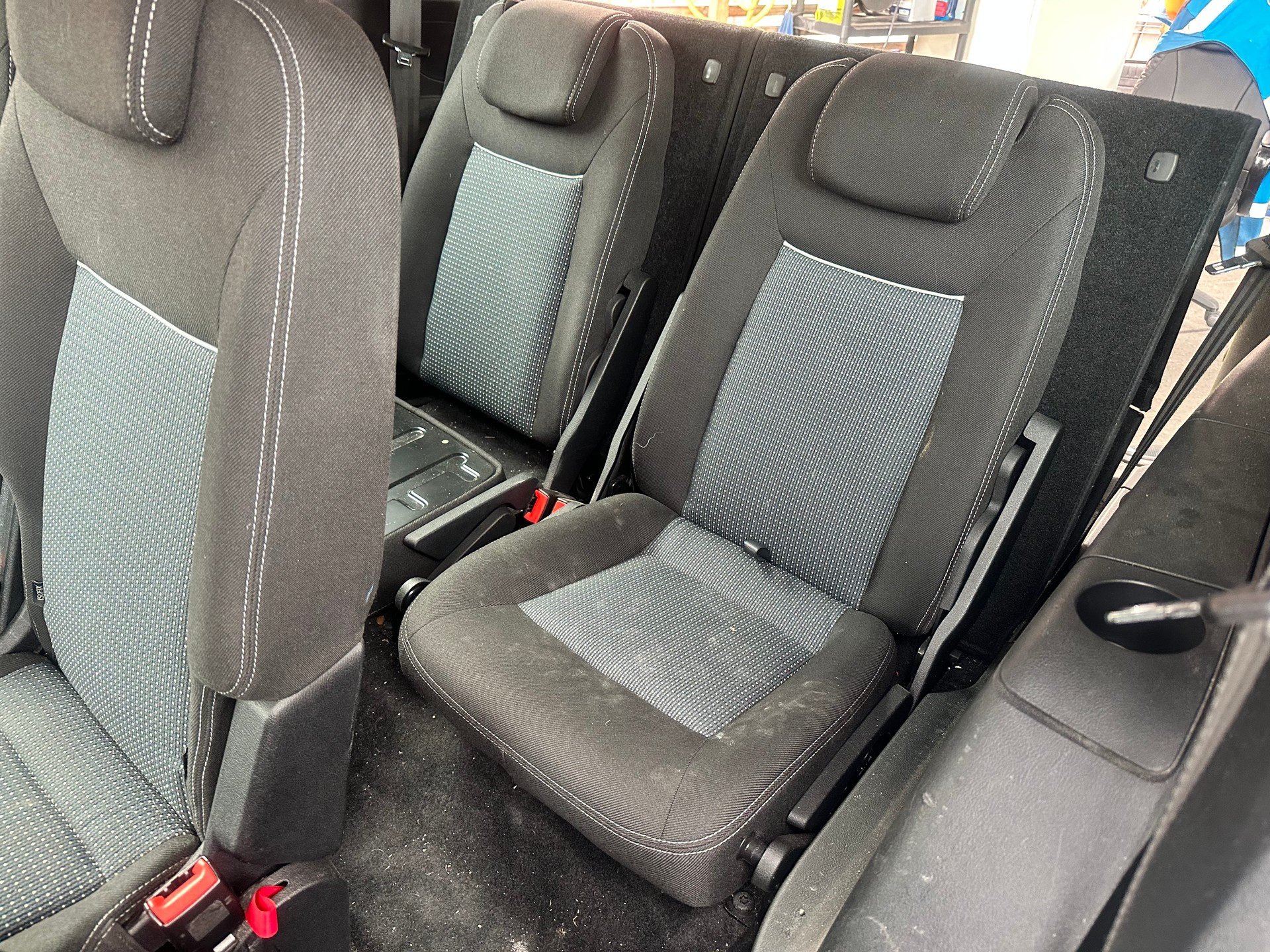 FORD S-Max 2.0 TDCi Titanium-image-13