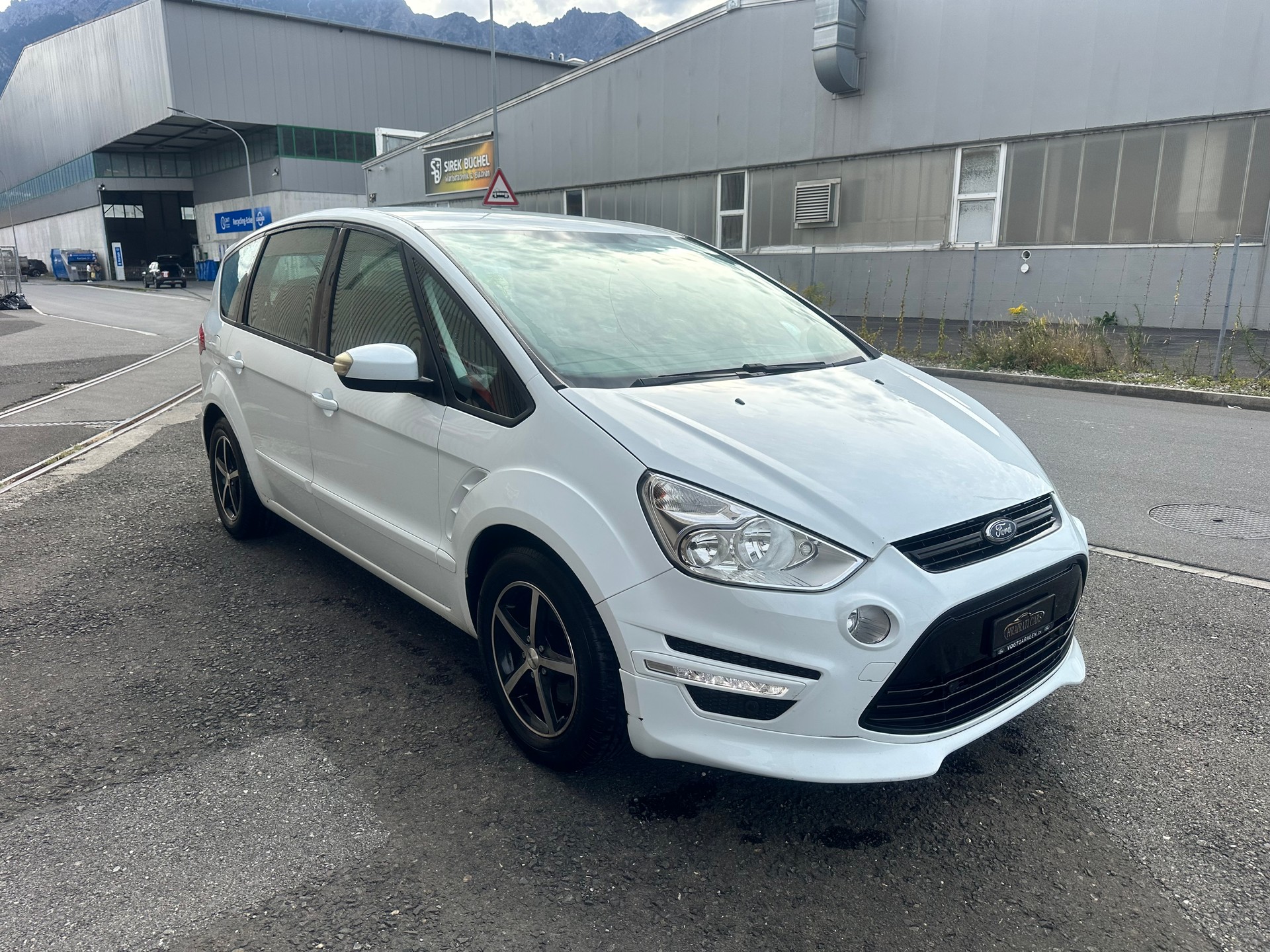 FORD S-Max 2.0 TDCi Titanium-image-1