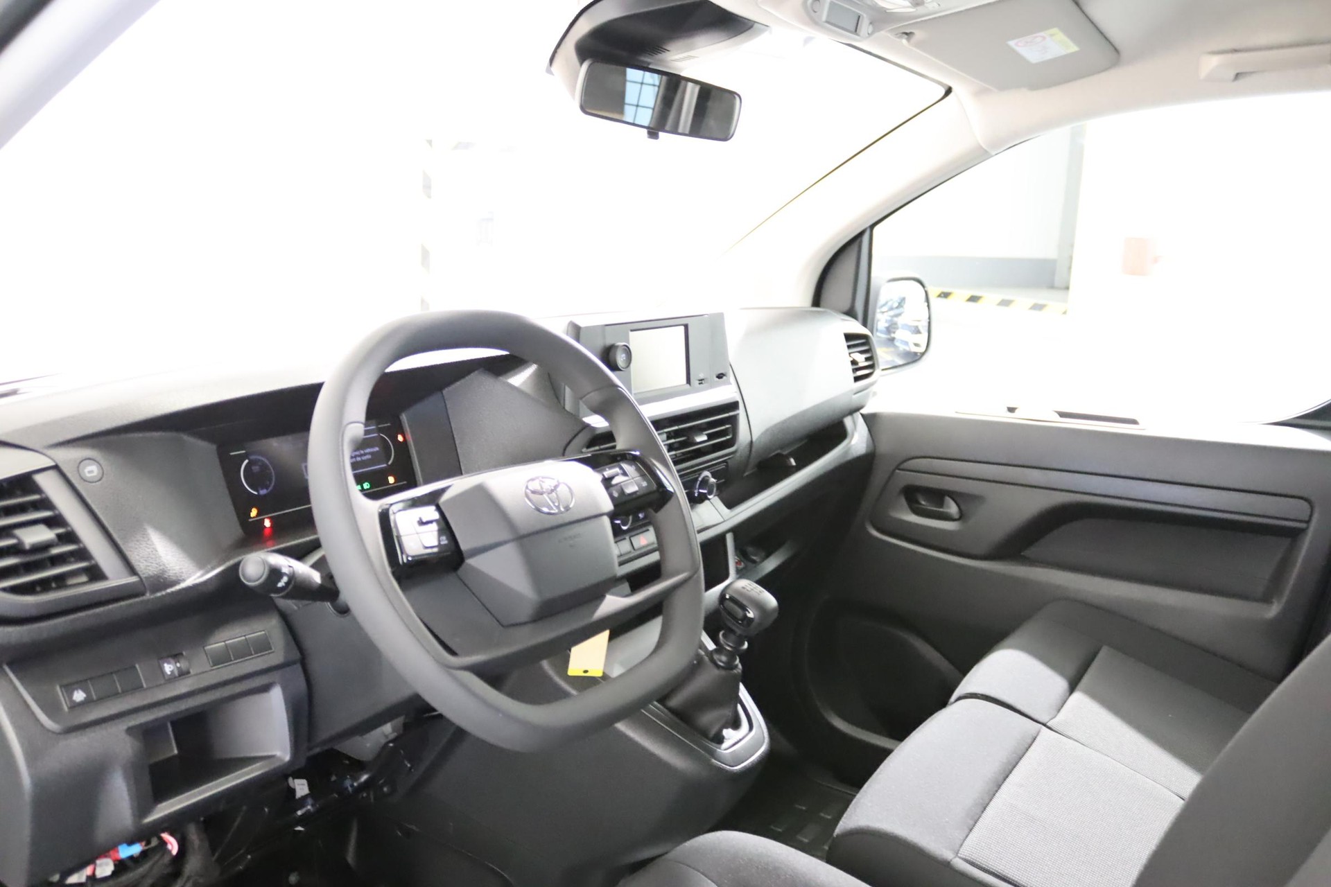 TOYOTA PROACE Van L1 1.5 D Active-image-3