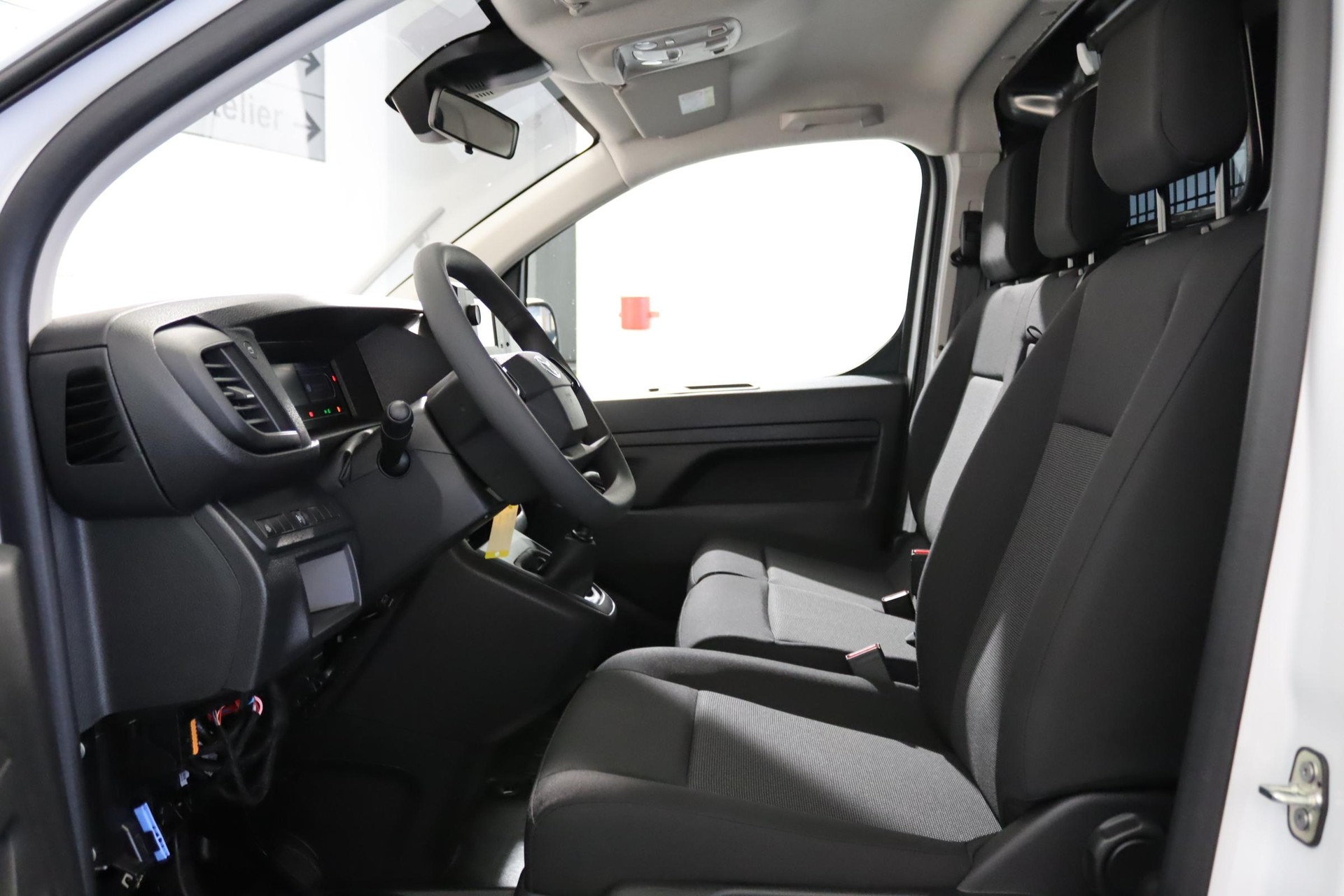 TOYOTA PROACE Van L1 1.5 D Active-image-2