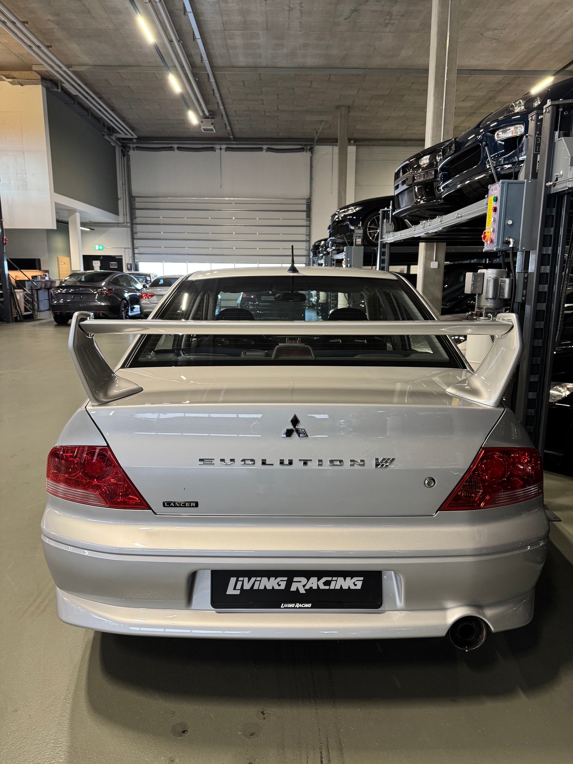 MITSUBISHI Lancer Evo VII RS2-image-3