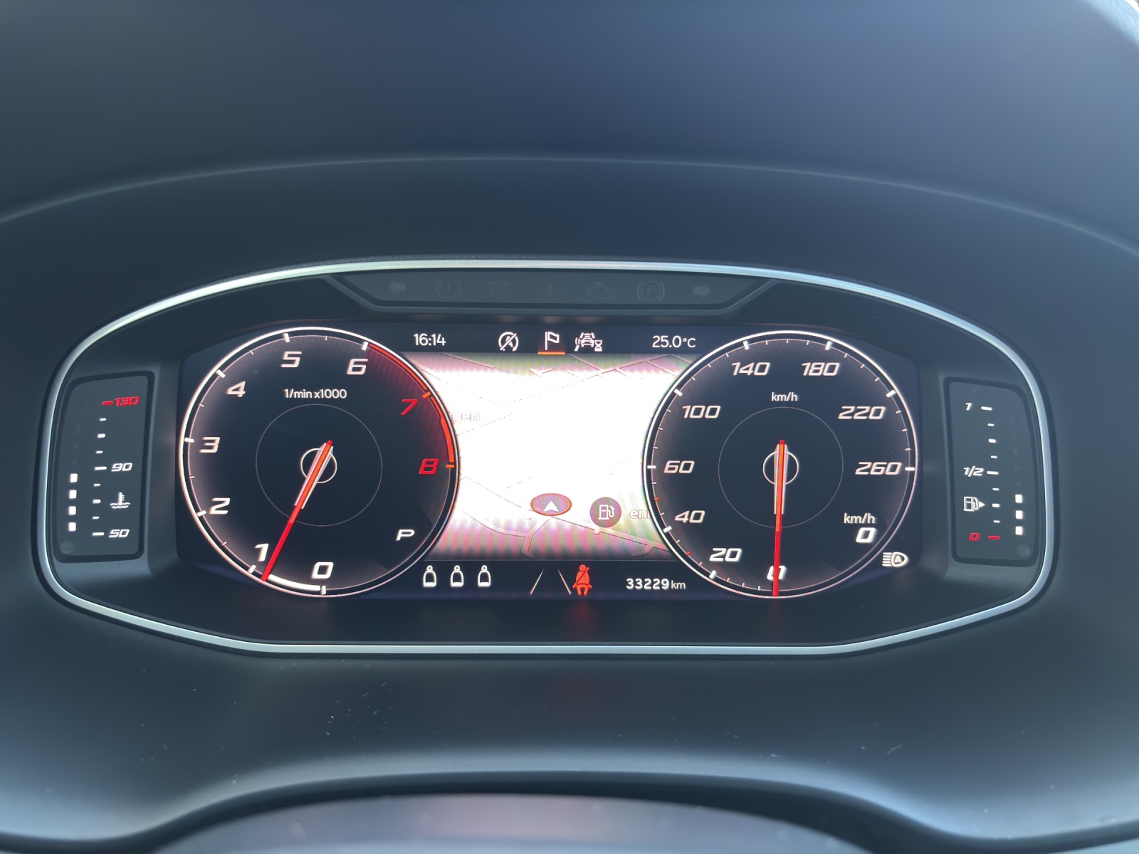 SEAT Ateca 2.0 TSI FR 4Drive DSG mit AHK, Panorama-Schiebe-/Ausstelldach & 360° Kamera-image-16