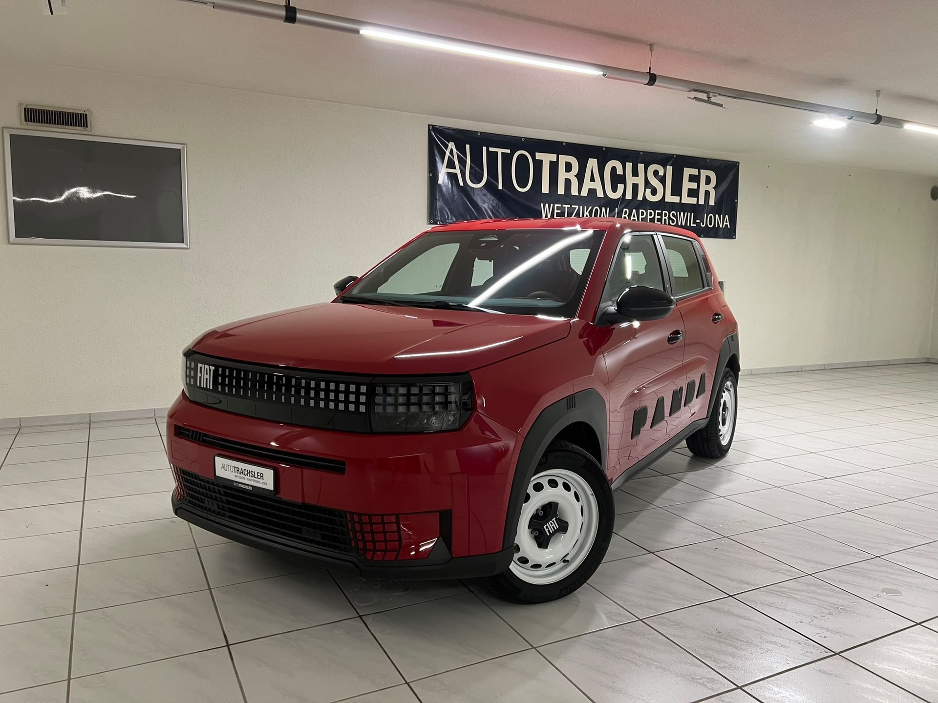 FIAT Grande Panda Elektro Red-image-0
