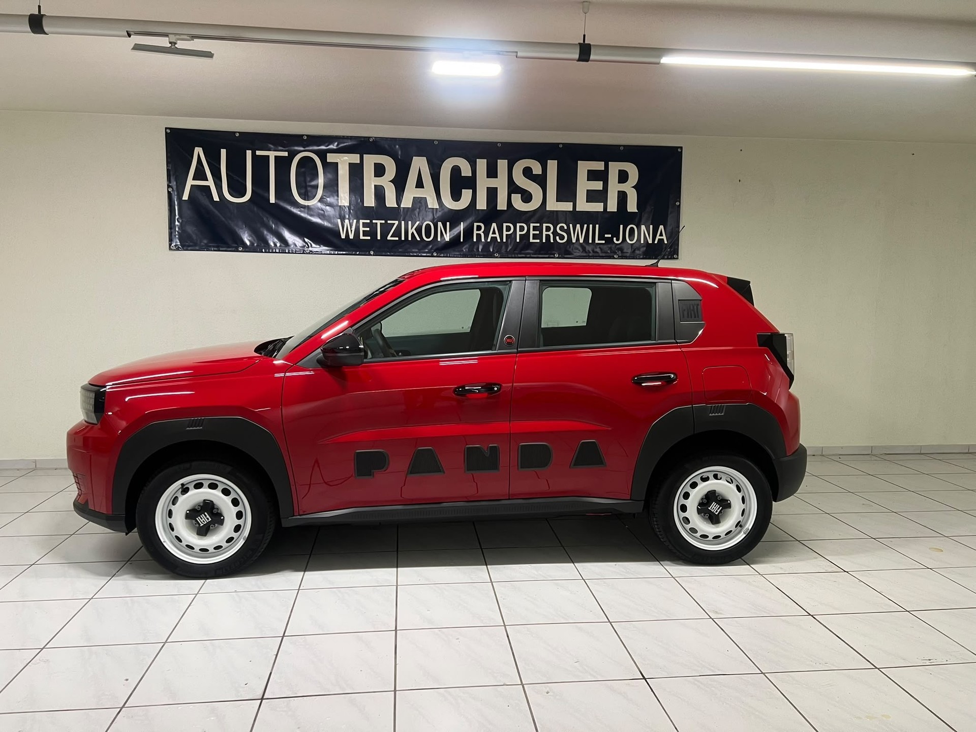 FIAT Grande Panda Elektro Red-image-2