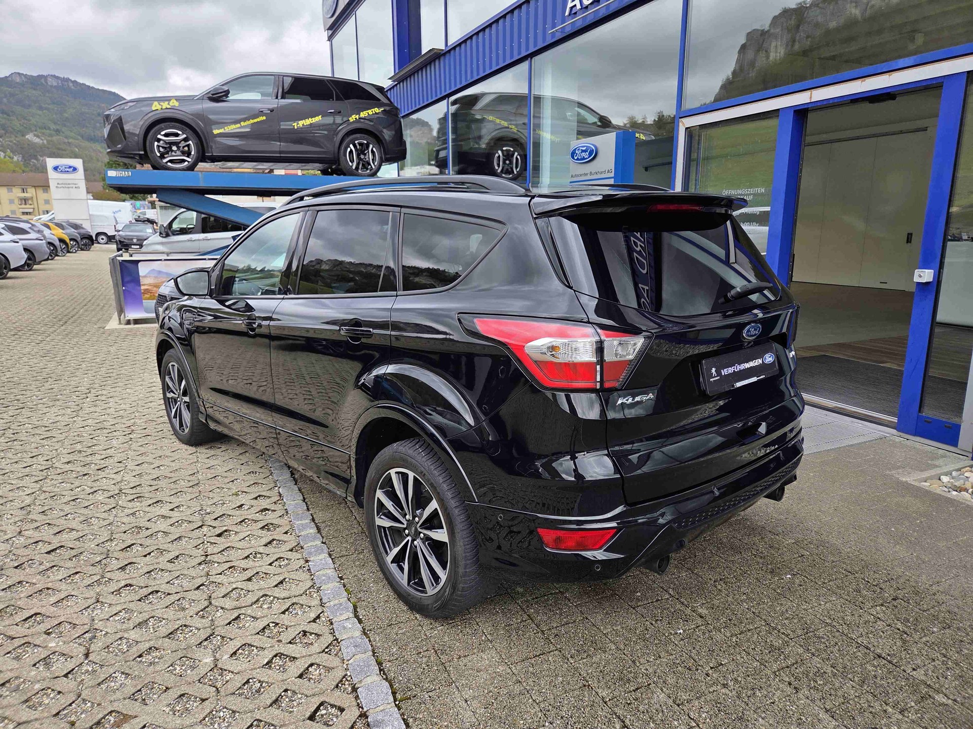 FORD Kuga 2.0 EcoB ST-Line X High-showroom-element-2