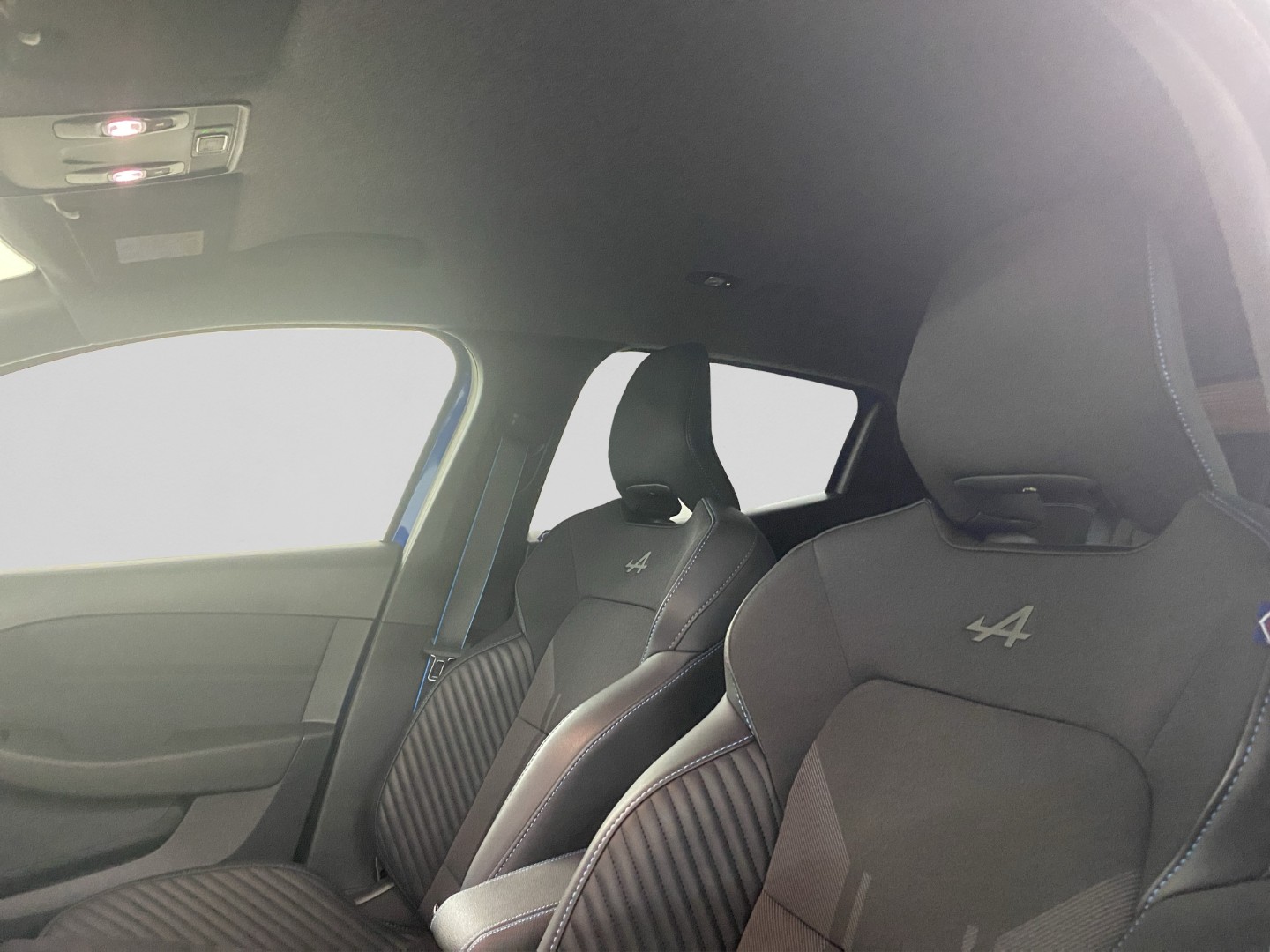 RENAULT Clio 1.6 E-Tech Esprit Alpine-image-19